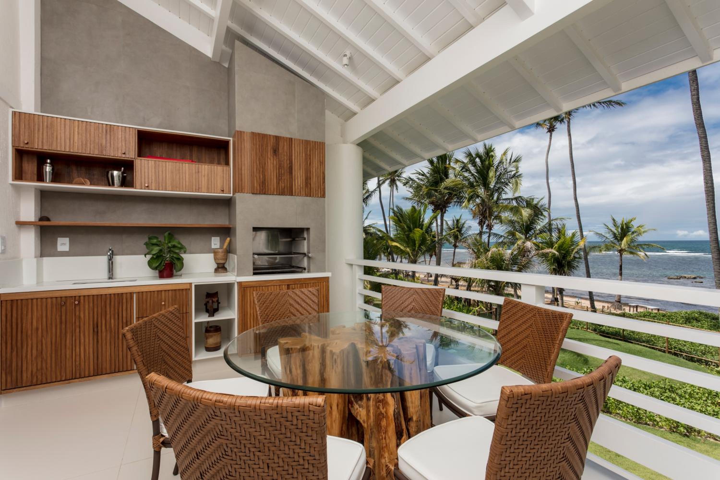 Apartamento Luxuoso à Beira-mar em Praia do Forte