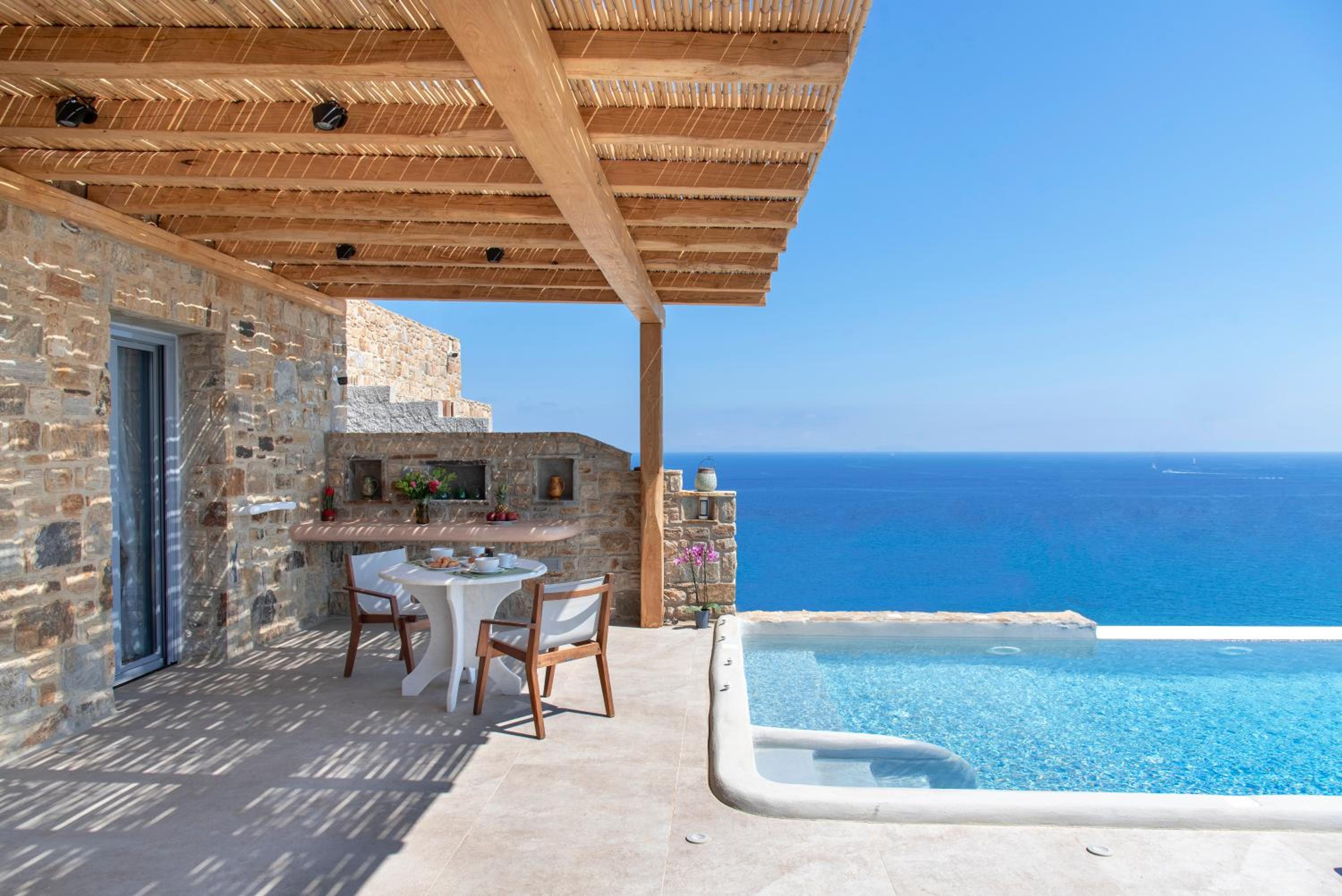 Naxos Rock Villas