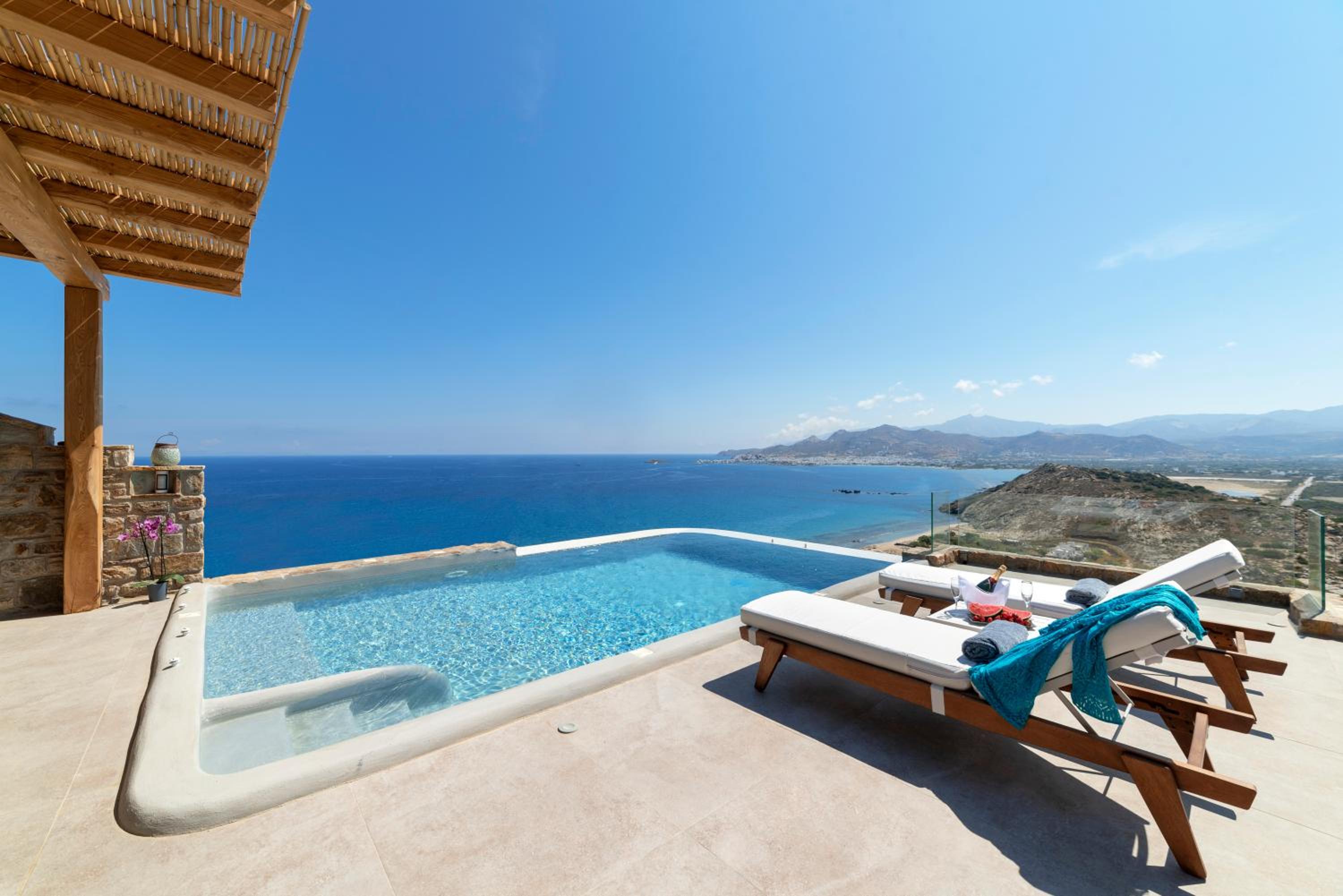 Naxos Rock Villas