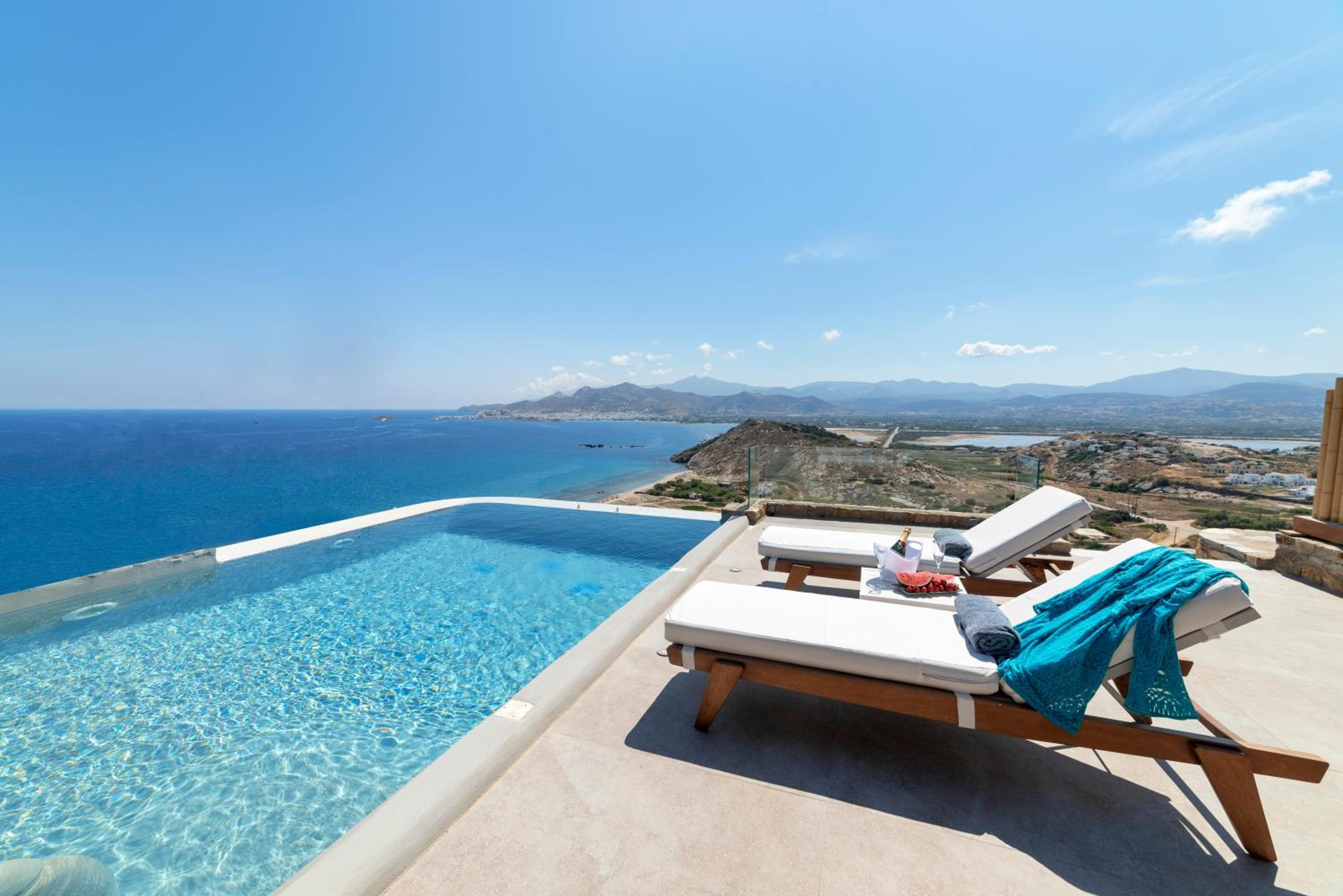 Naxos Rock Villas