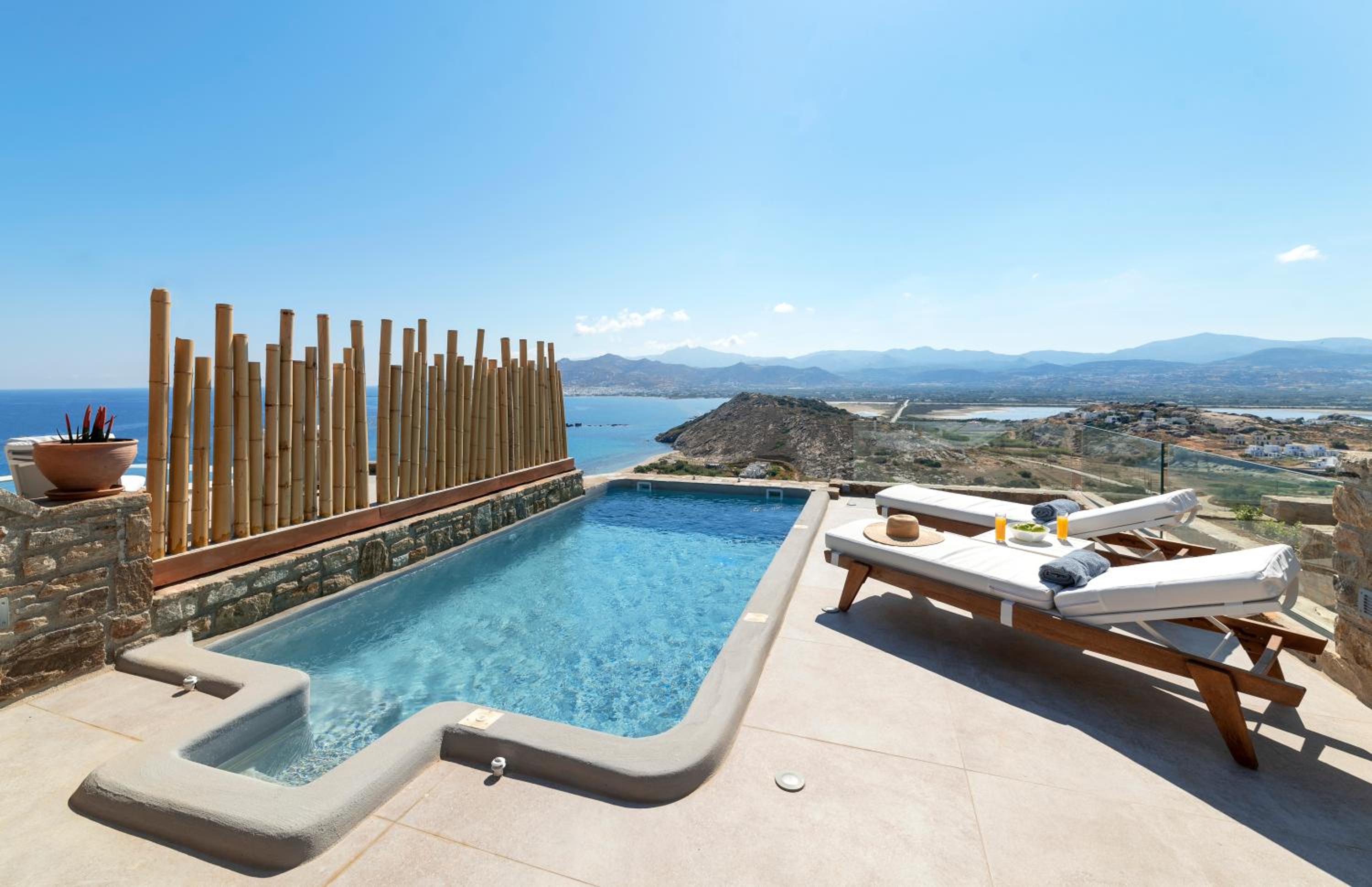 Naxos Rock Villas