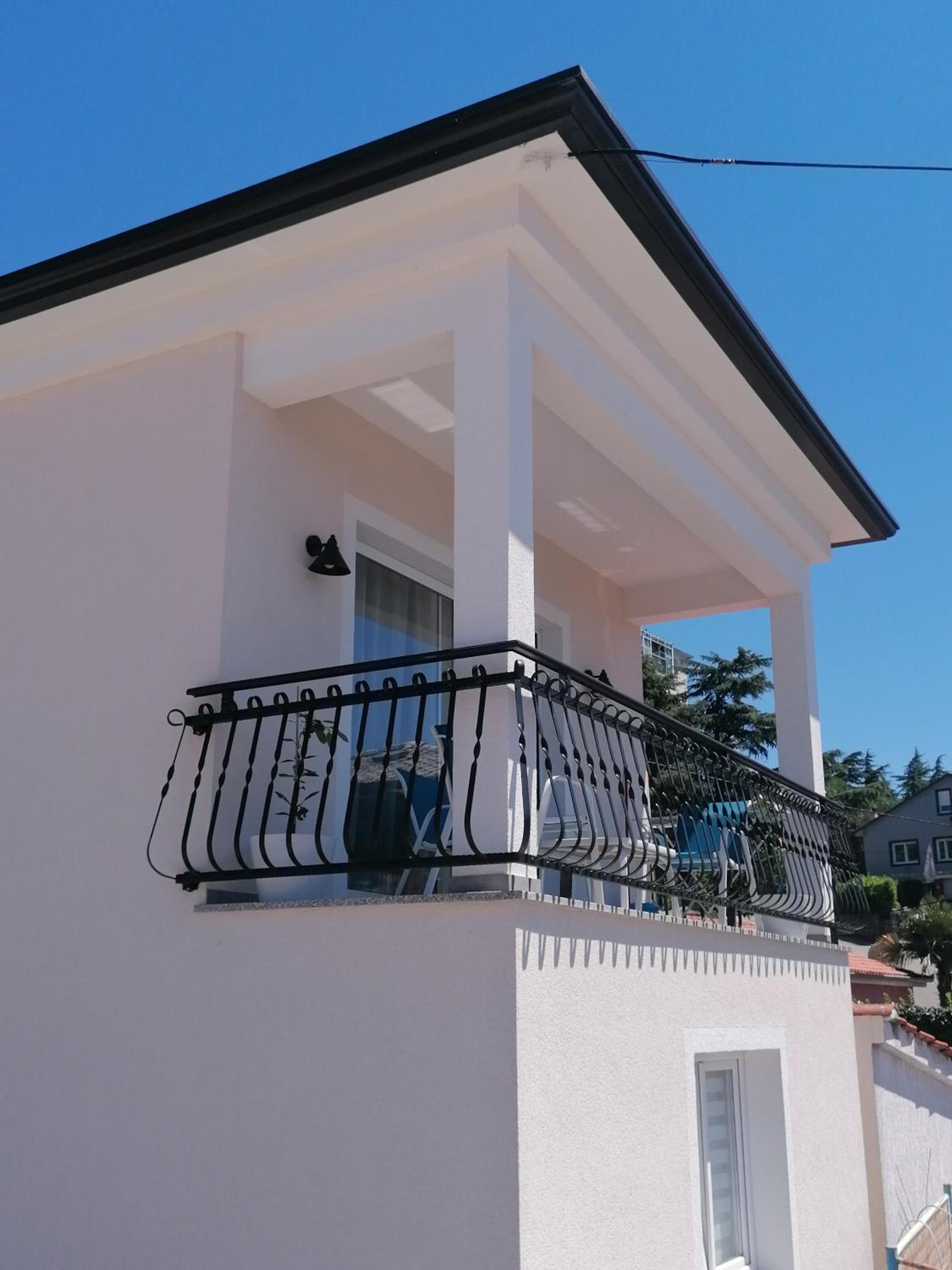 Hotel APARTMAN BORGO MARINA - by the sea - Image 1