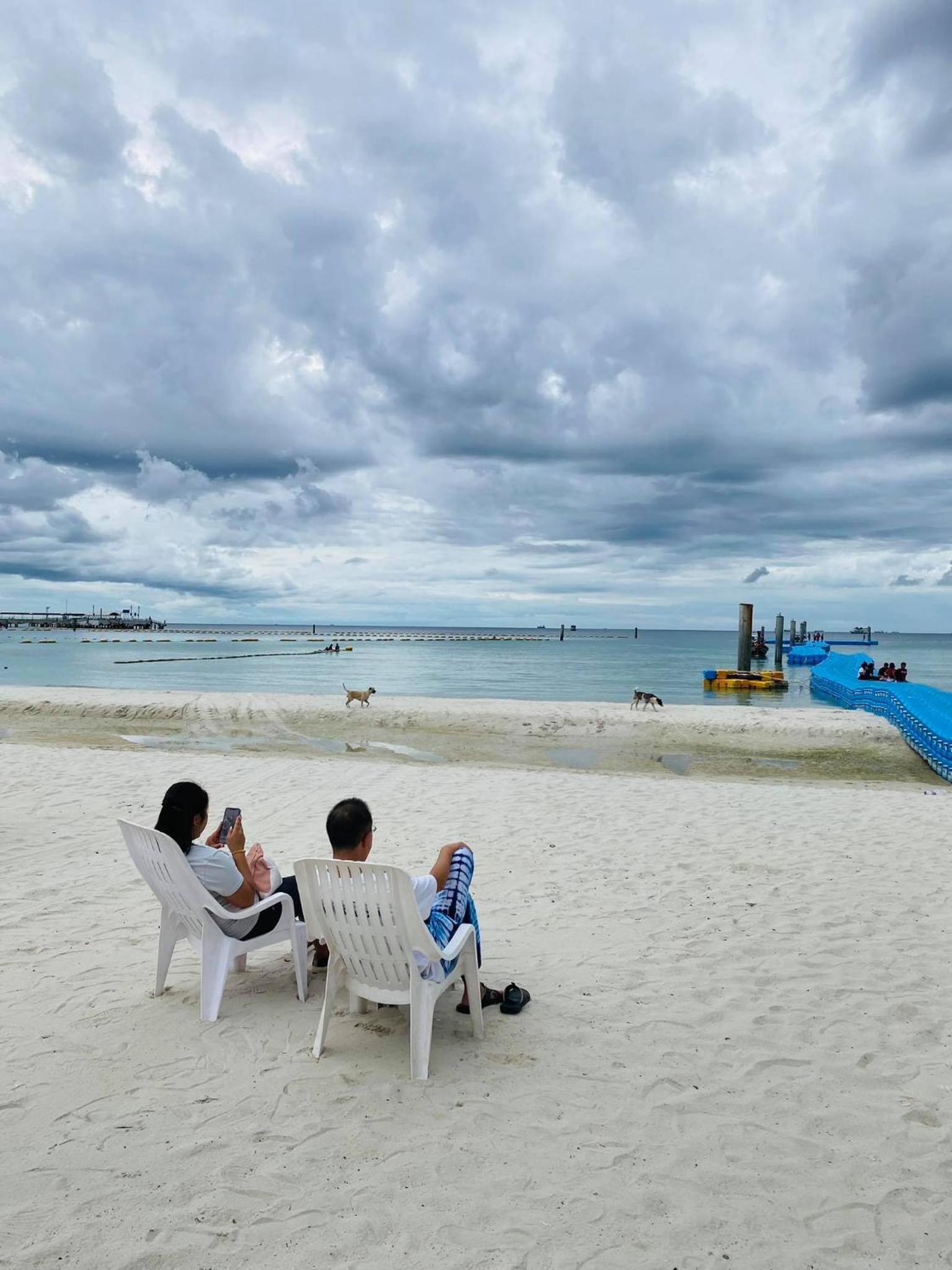 Baan Ta Long Beach Koh Larn