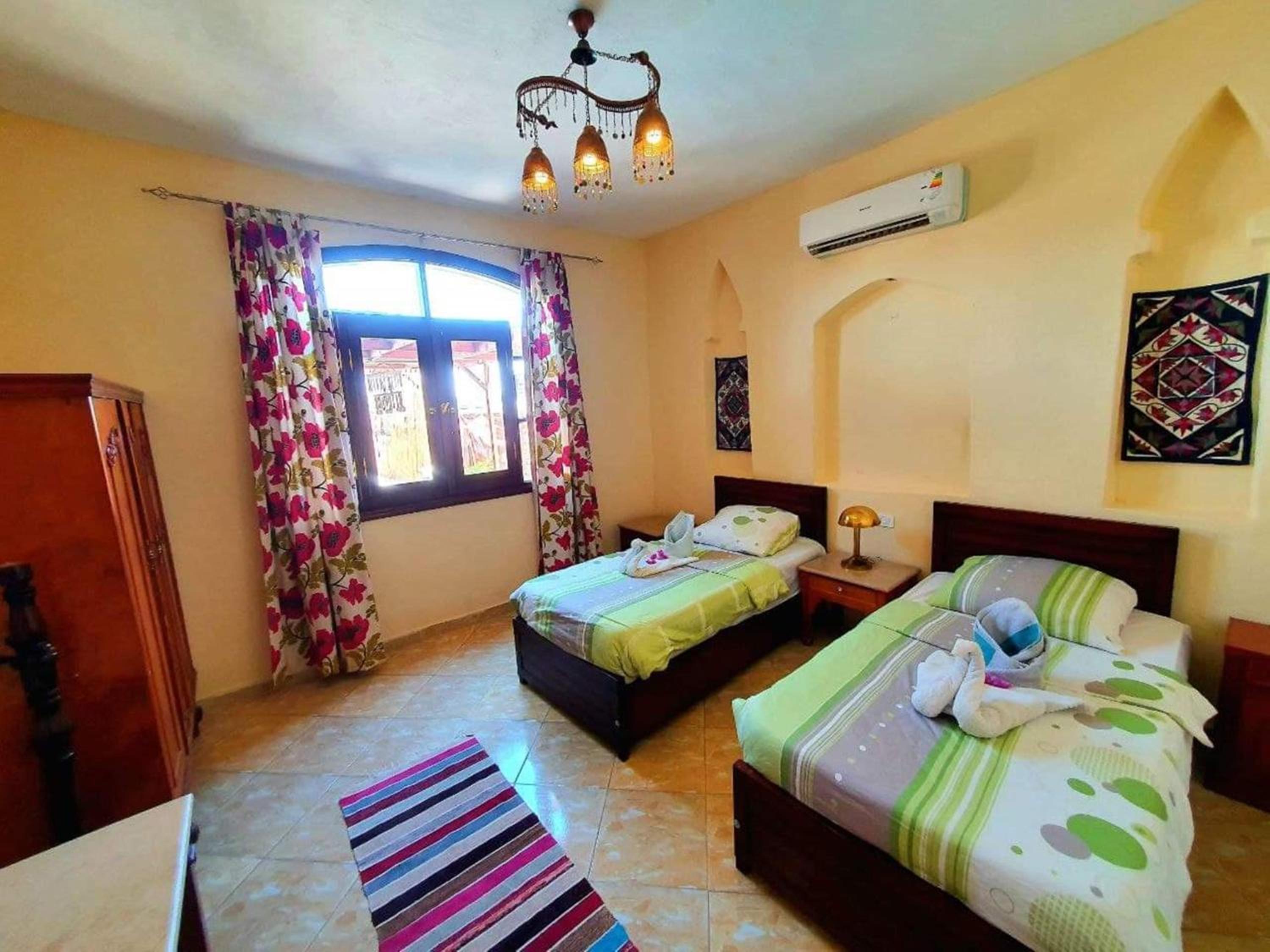 Nile Compound