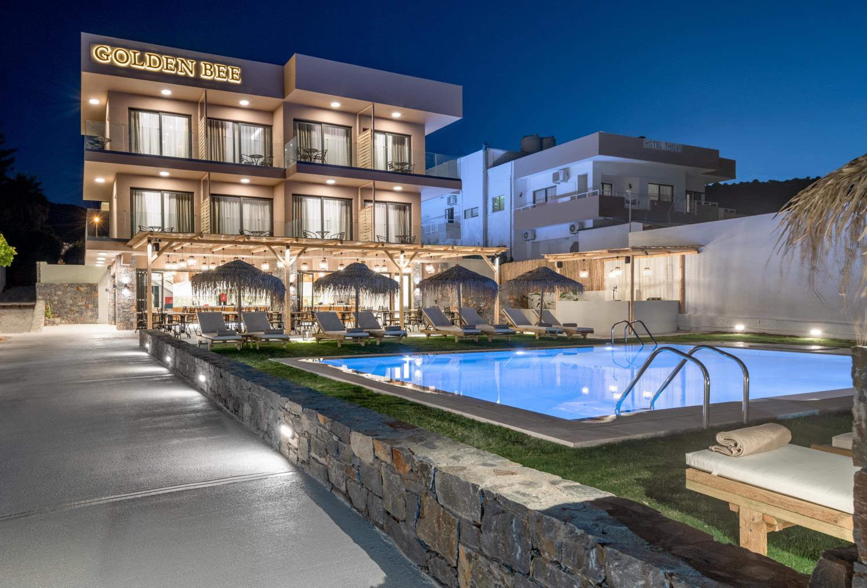 Hotel Golden Bee Lifestyle - Image 1