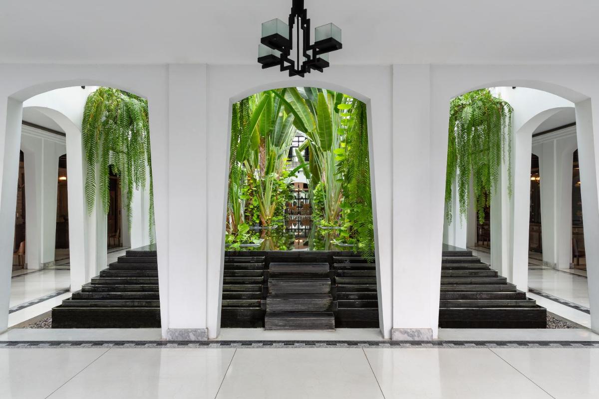 The Siam 105