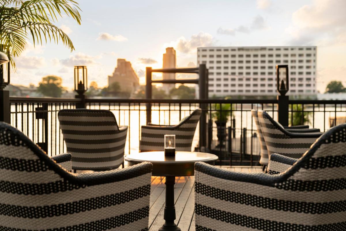 The Siam 103