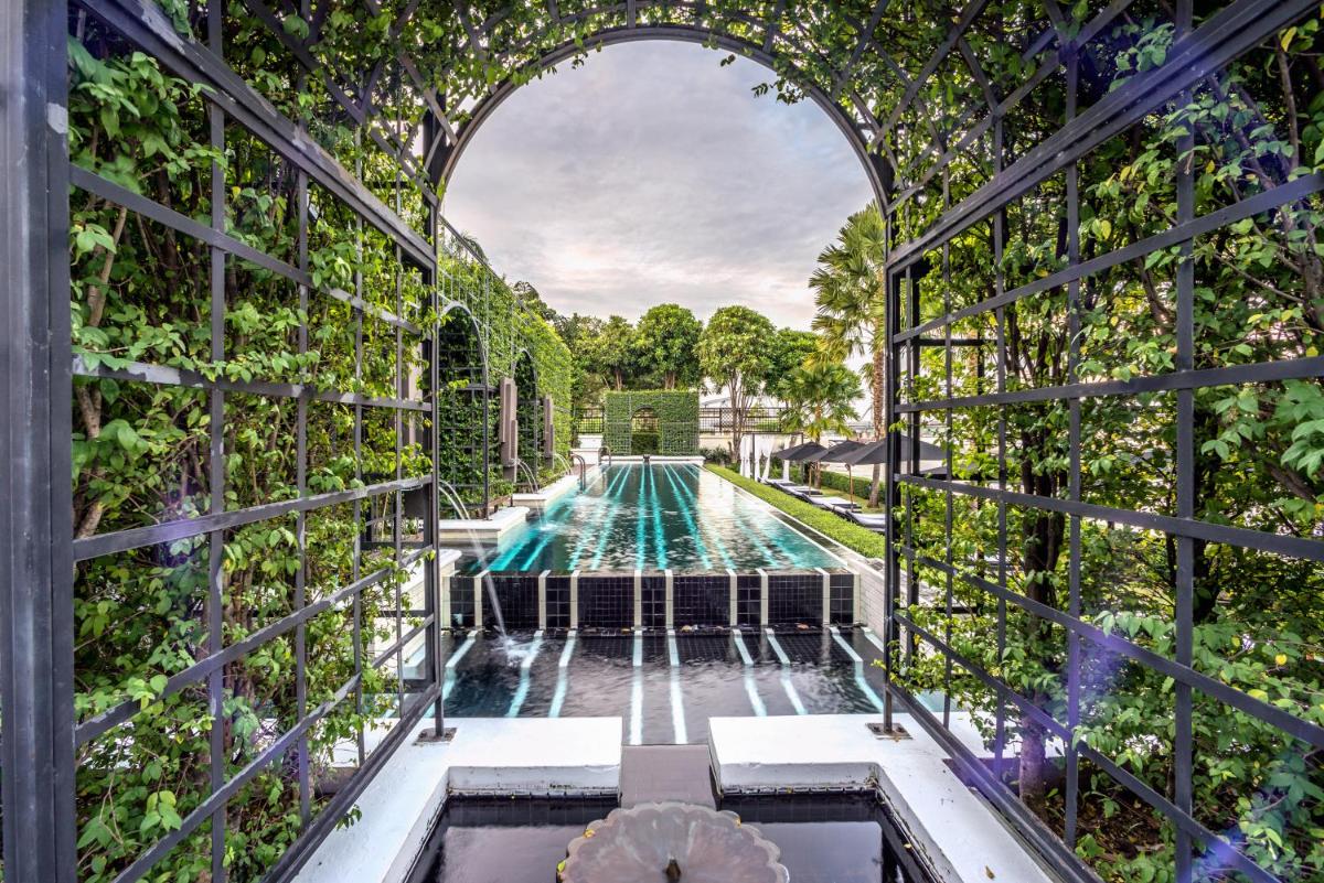The Siam 28