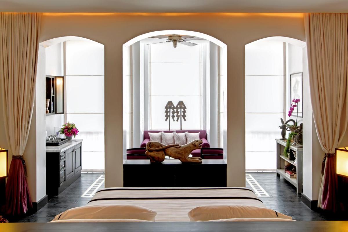 The Siam 118