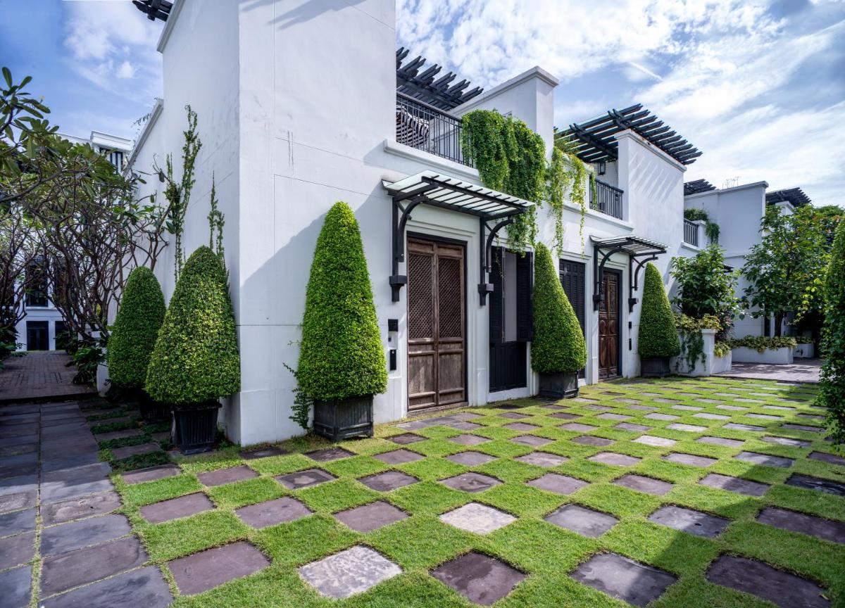 The Siam 116