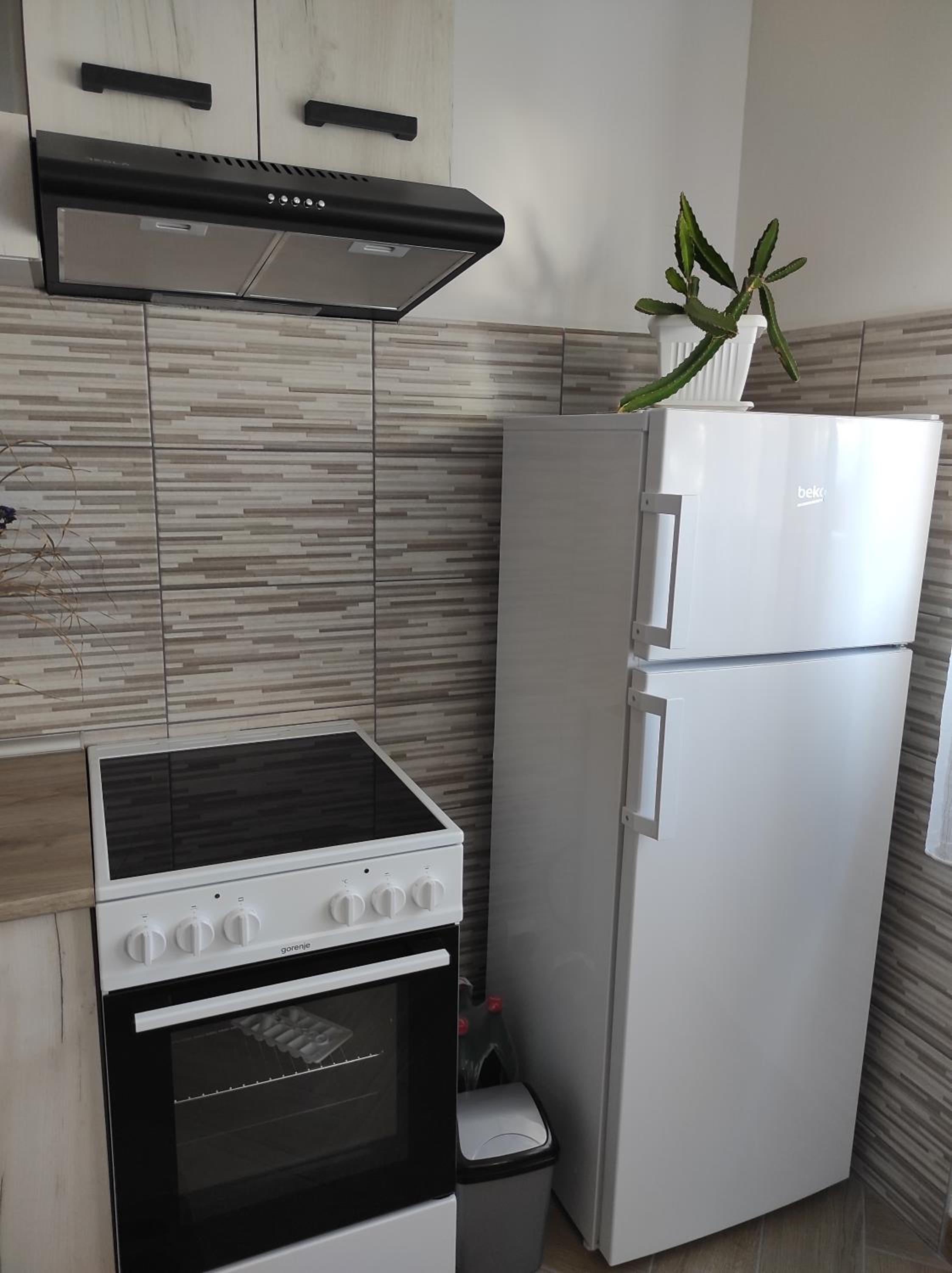 Andrea Airport Apartments