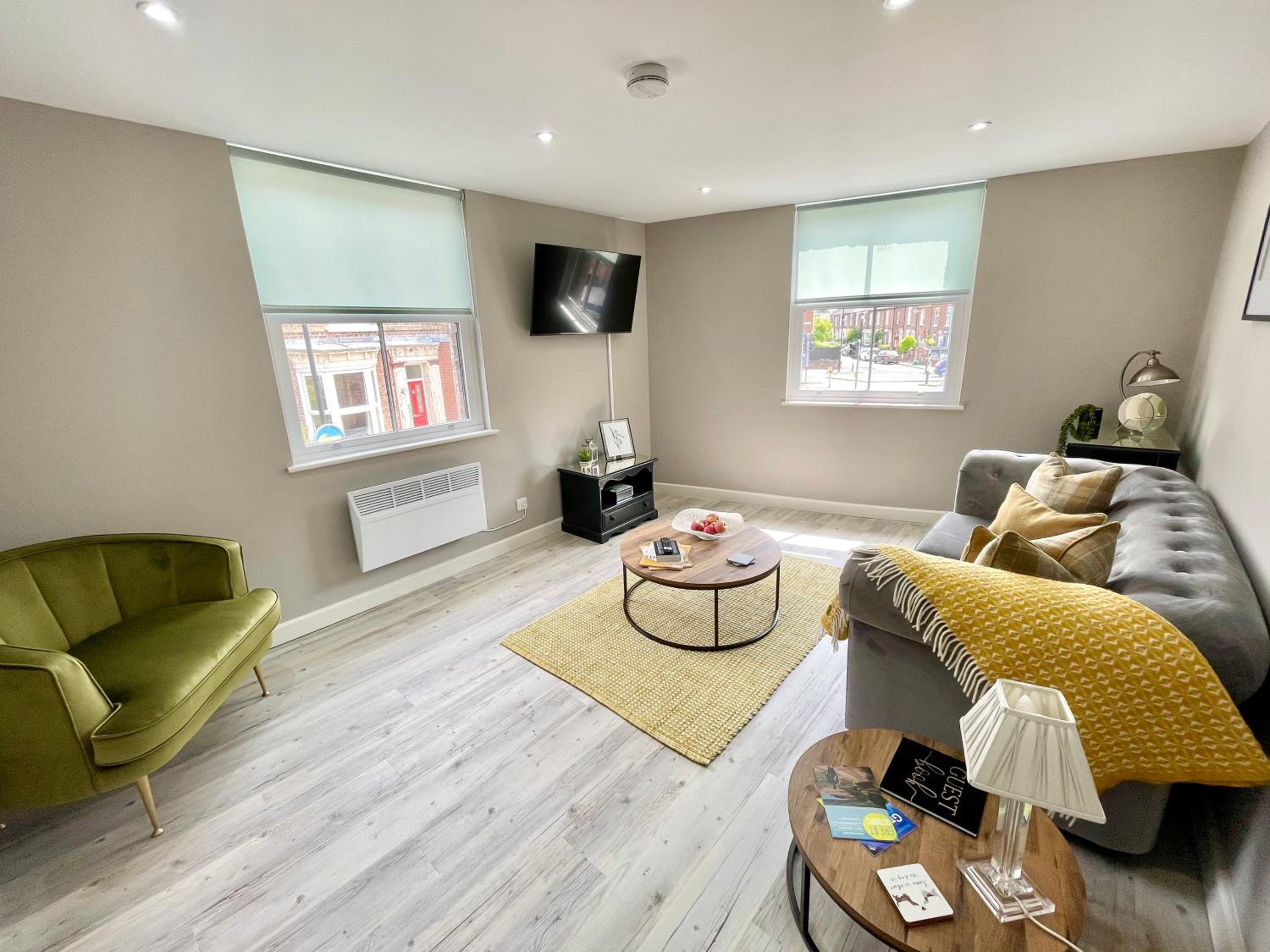 Old Yarn Apartment - Close to city walls view 4