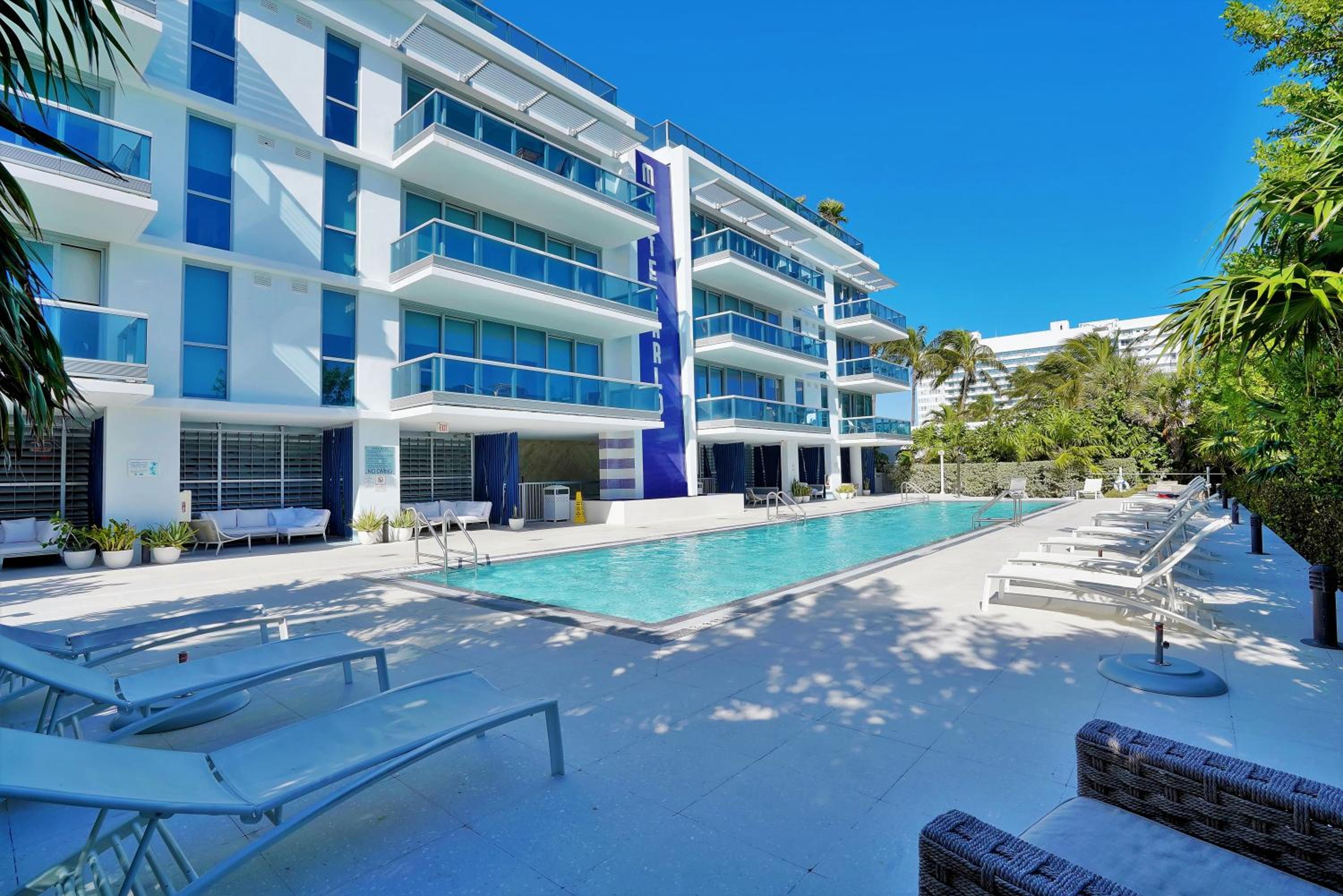 Dharma Home Suites Miami Beach at Monte Carlo - Image 2