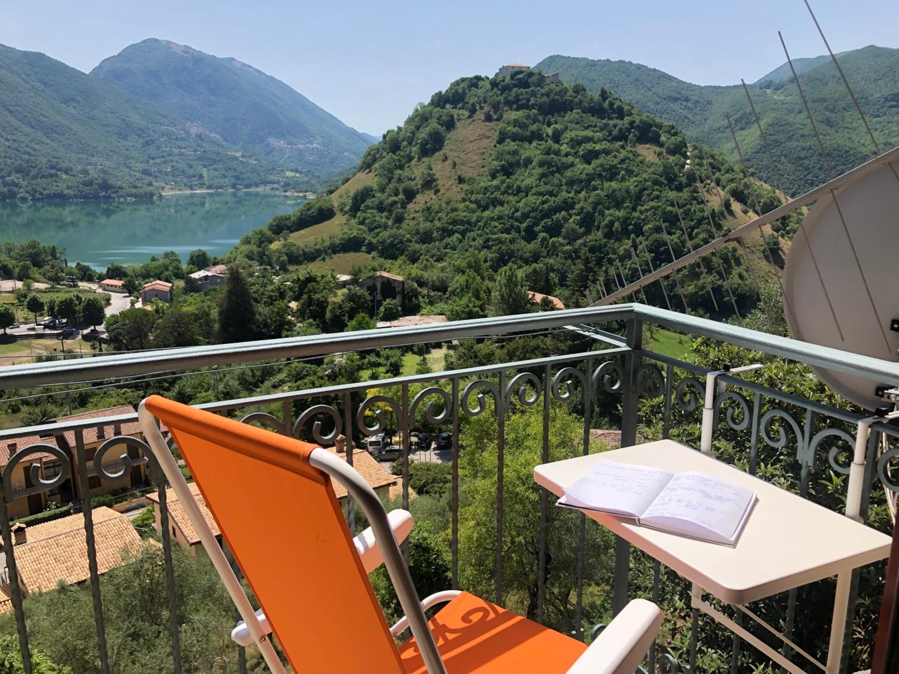 Casa con terrazzo vista Lago - LAKEHOLIDAY IT