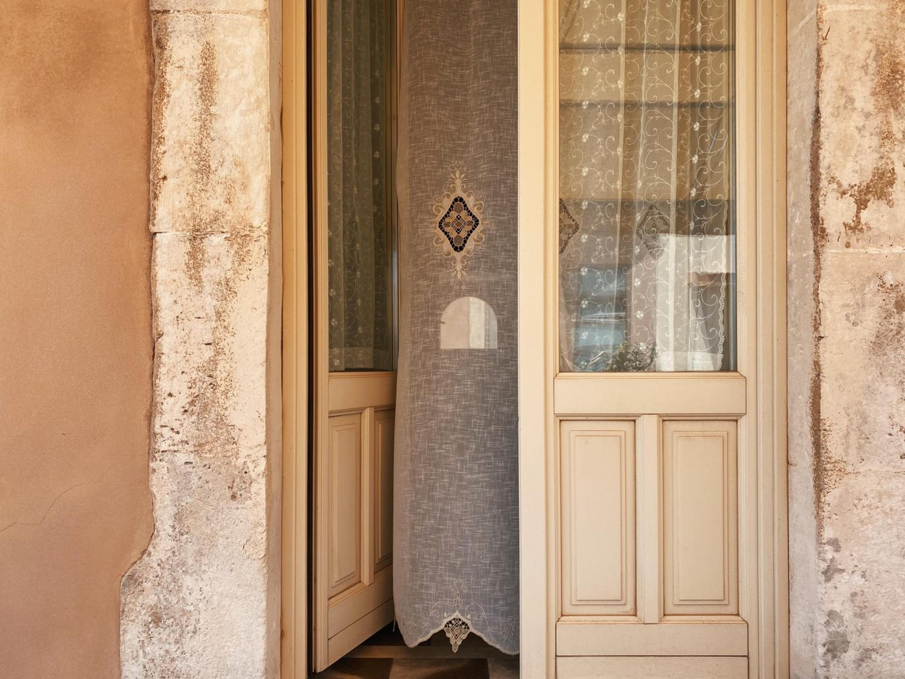 Palazzo Gambuzza, photo 65