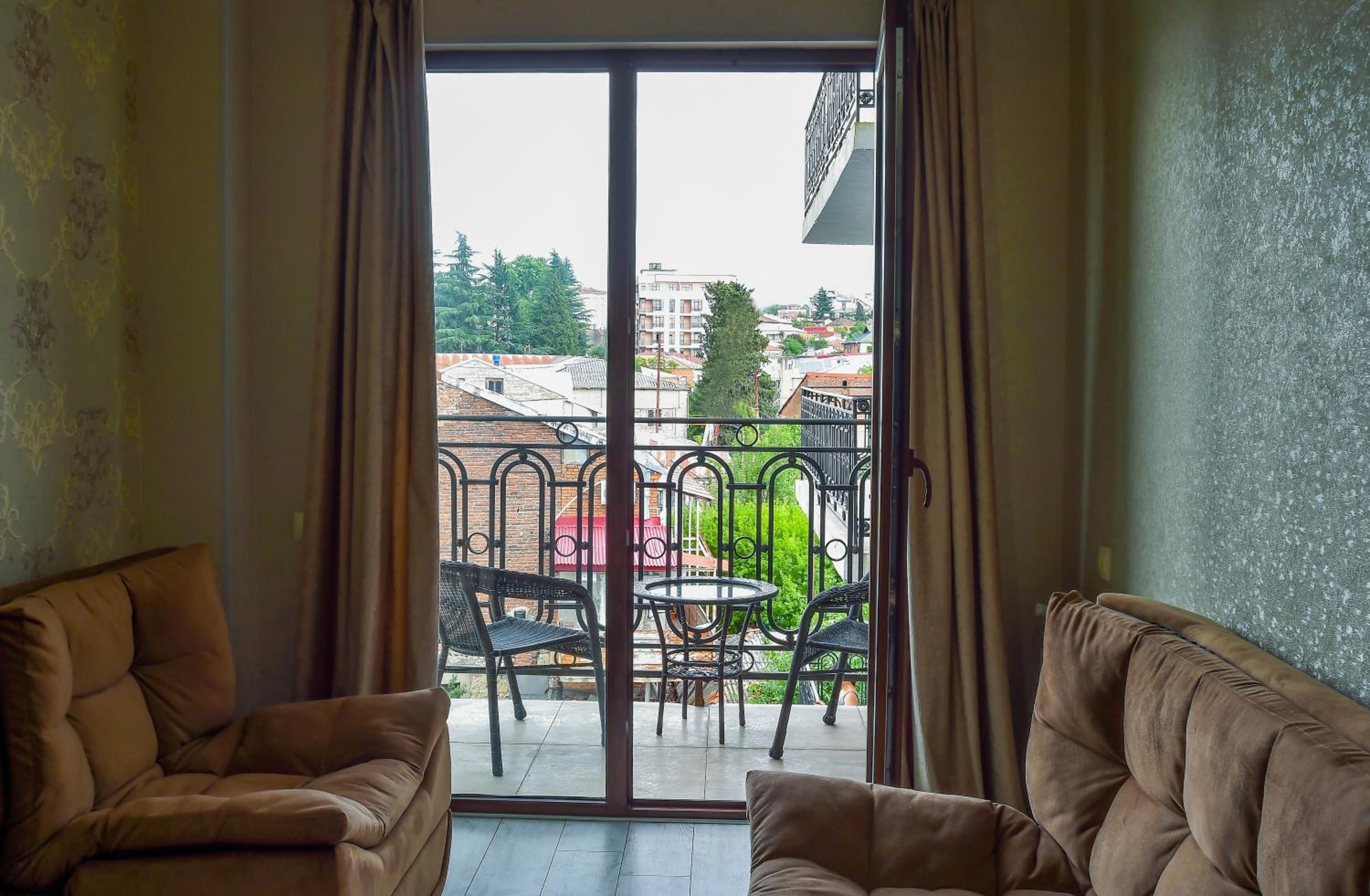 Happy Stay view 3