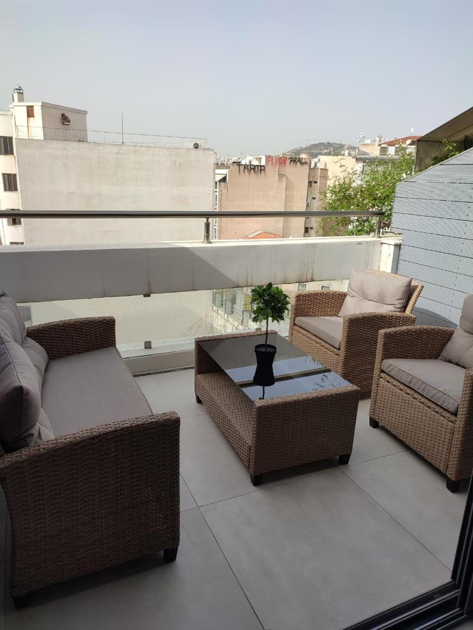 Amazing Apartments @ Aiolou Str.