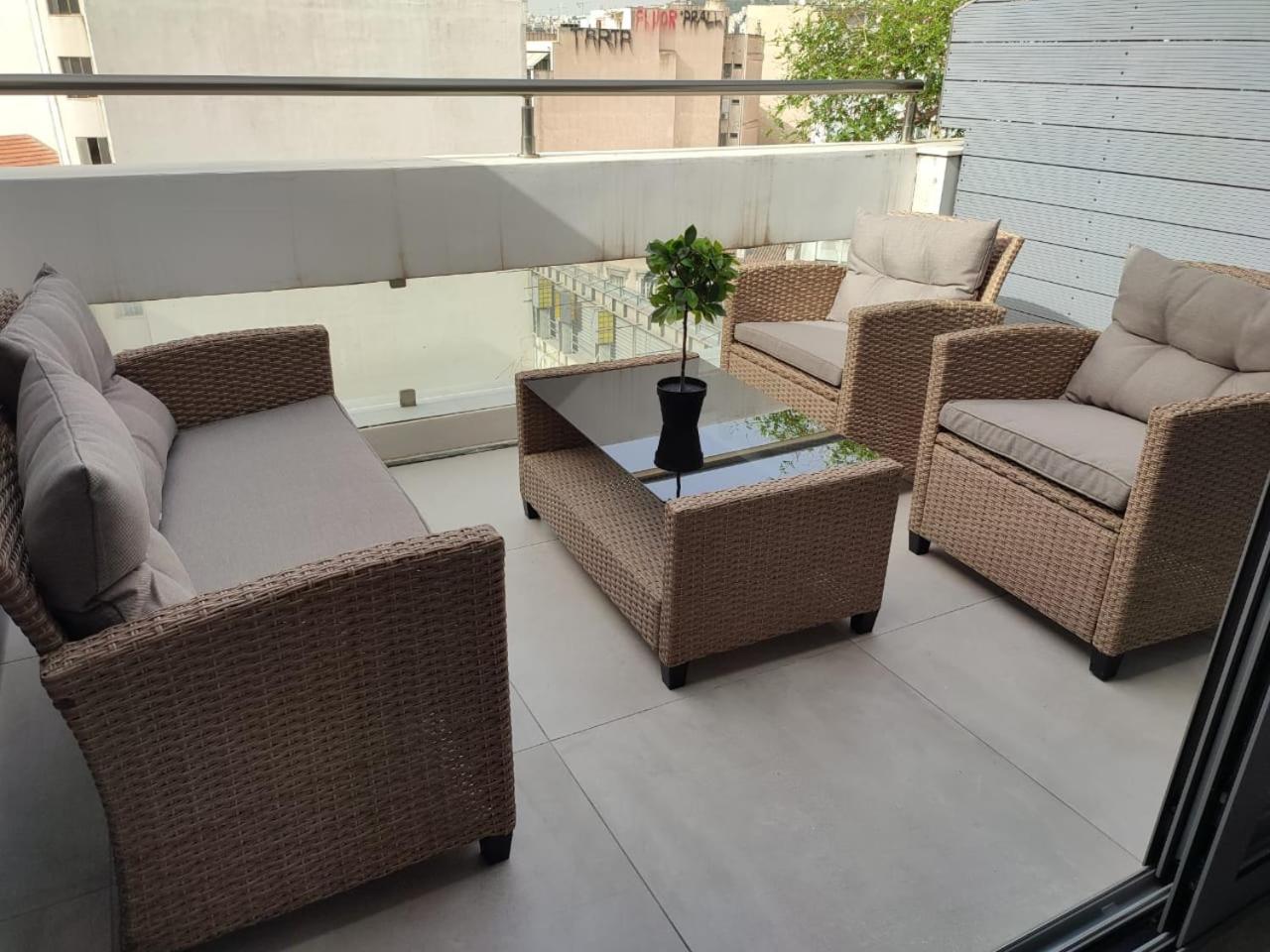 Amazing Apartments @ Aiolou Str.