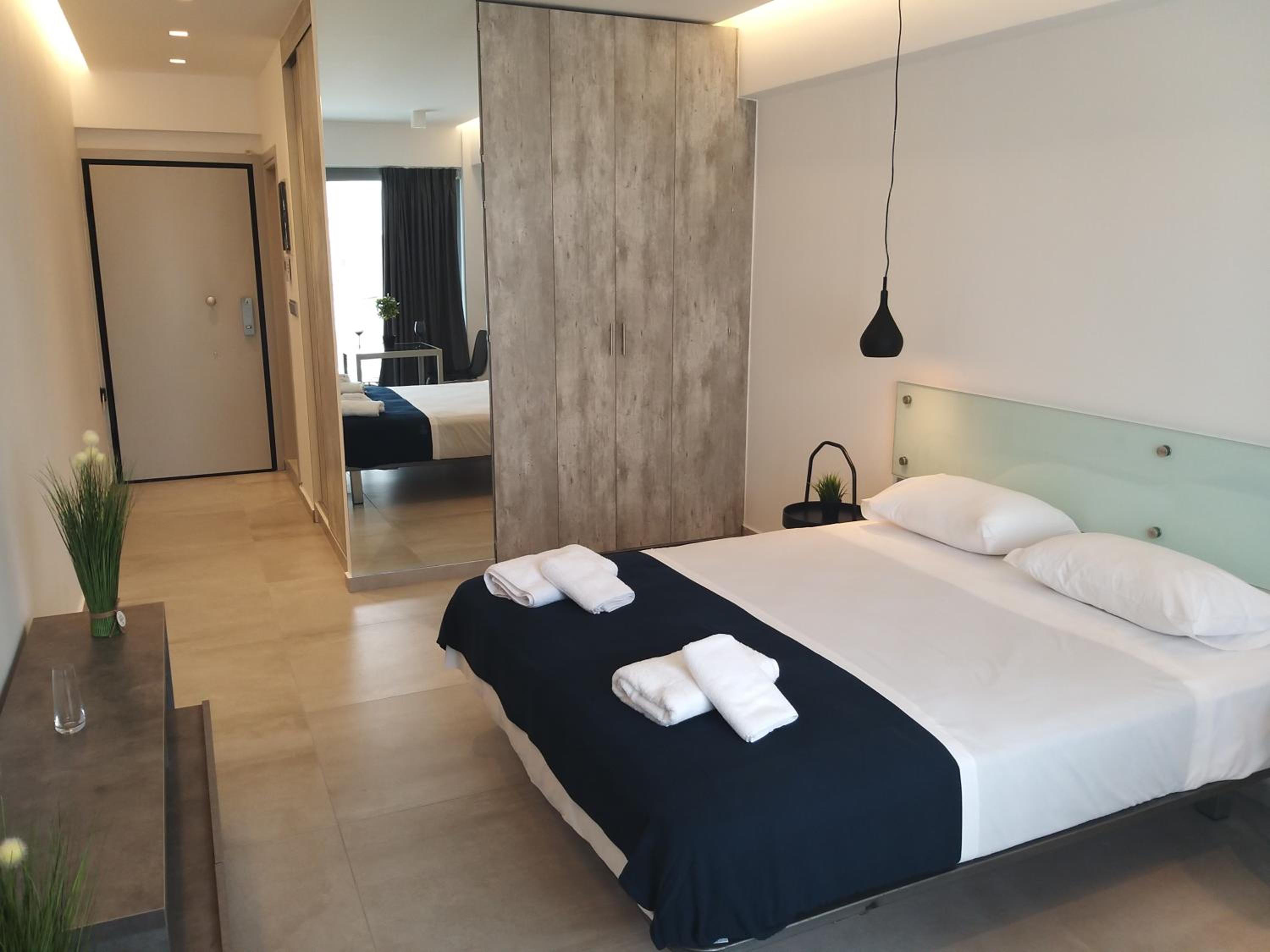 Amazing Apartments @ Aiolou Str.