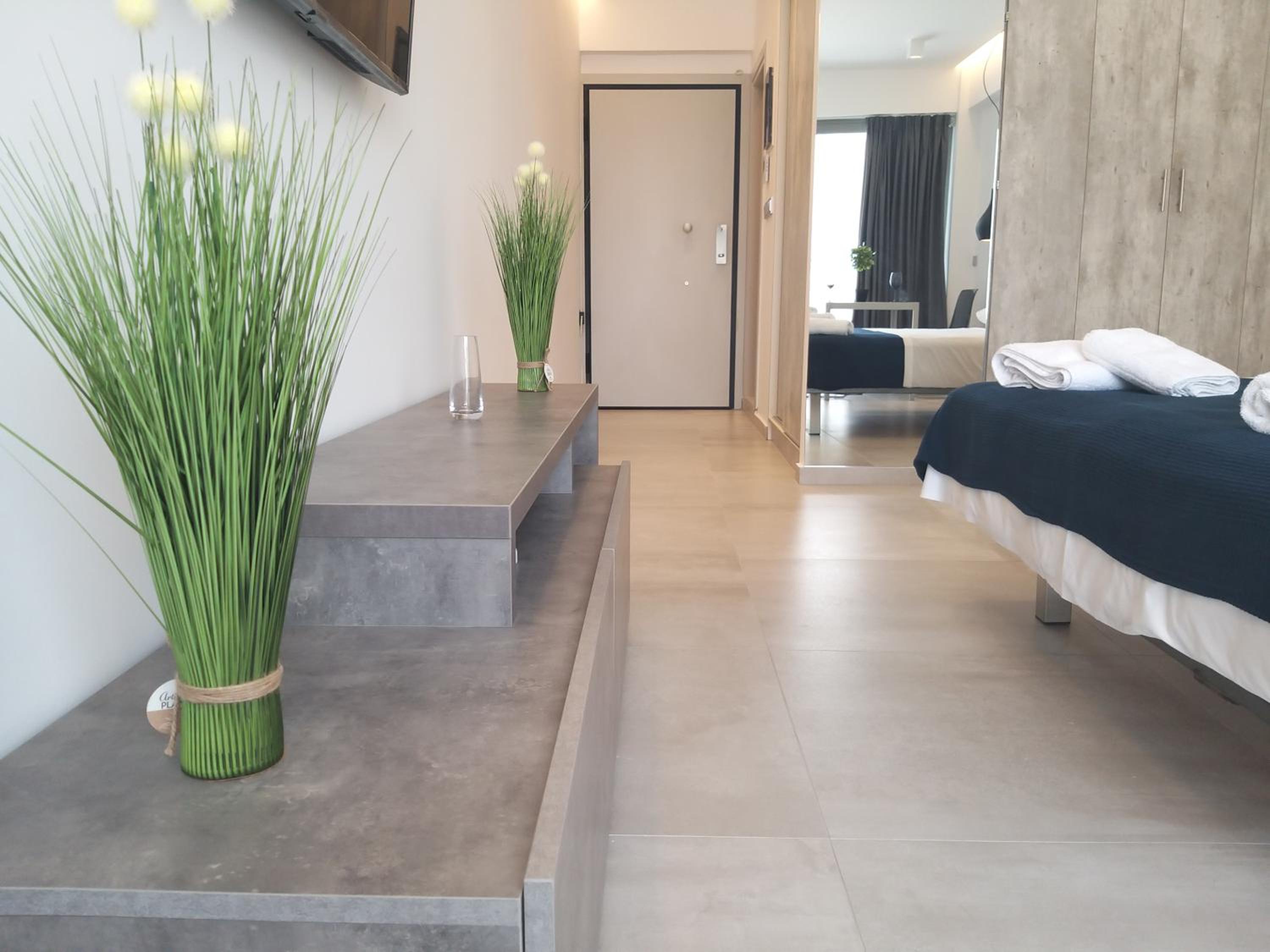 Amazing Apartments @ Aiolou Str.