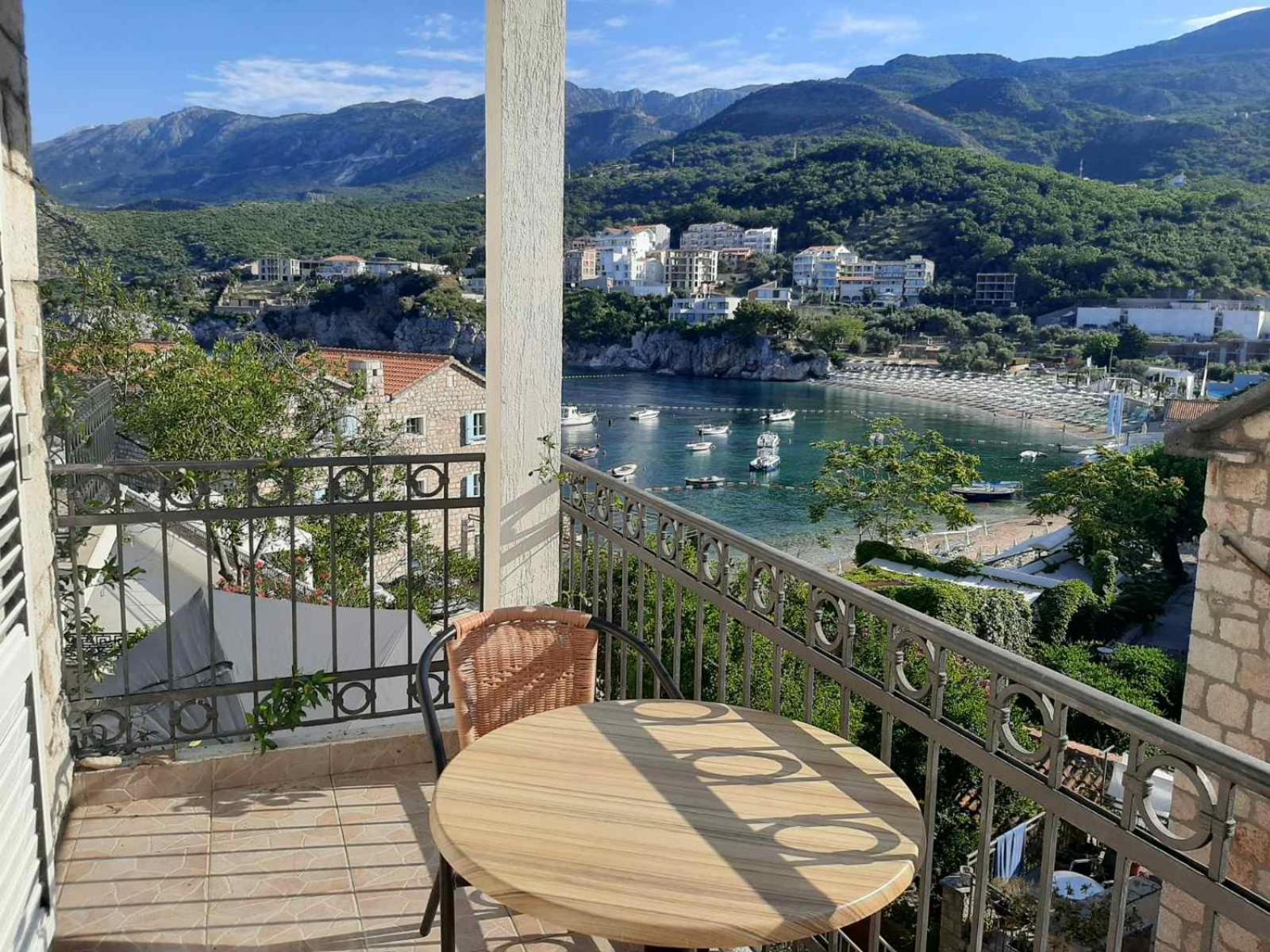 Apartments Mitrovići Miločer