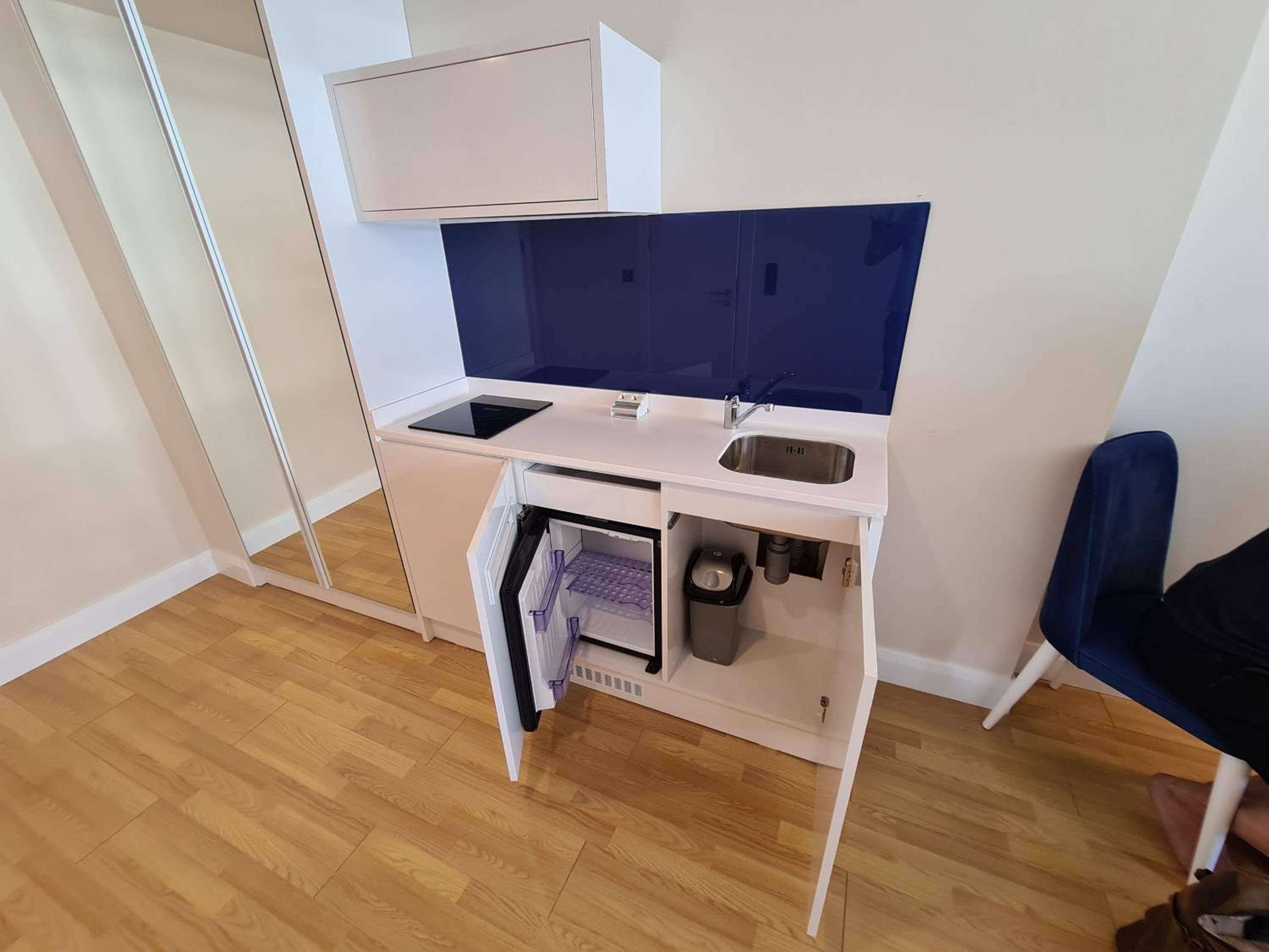 45th floor LUX 2 room apartment Orbi City