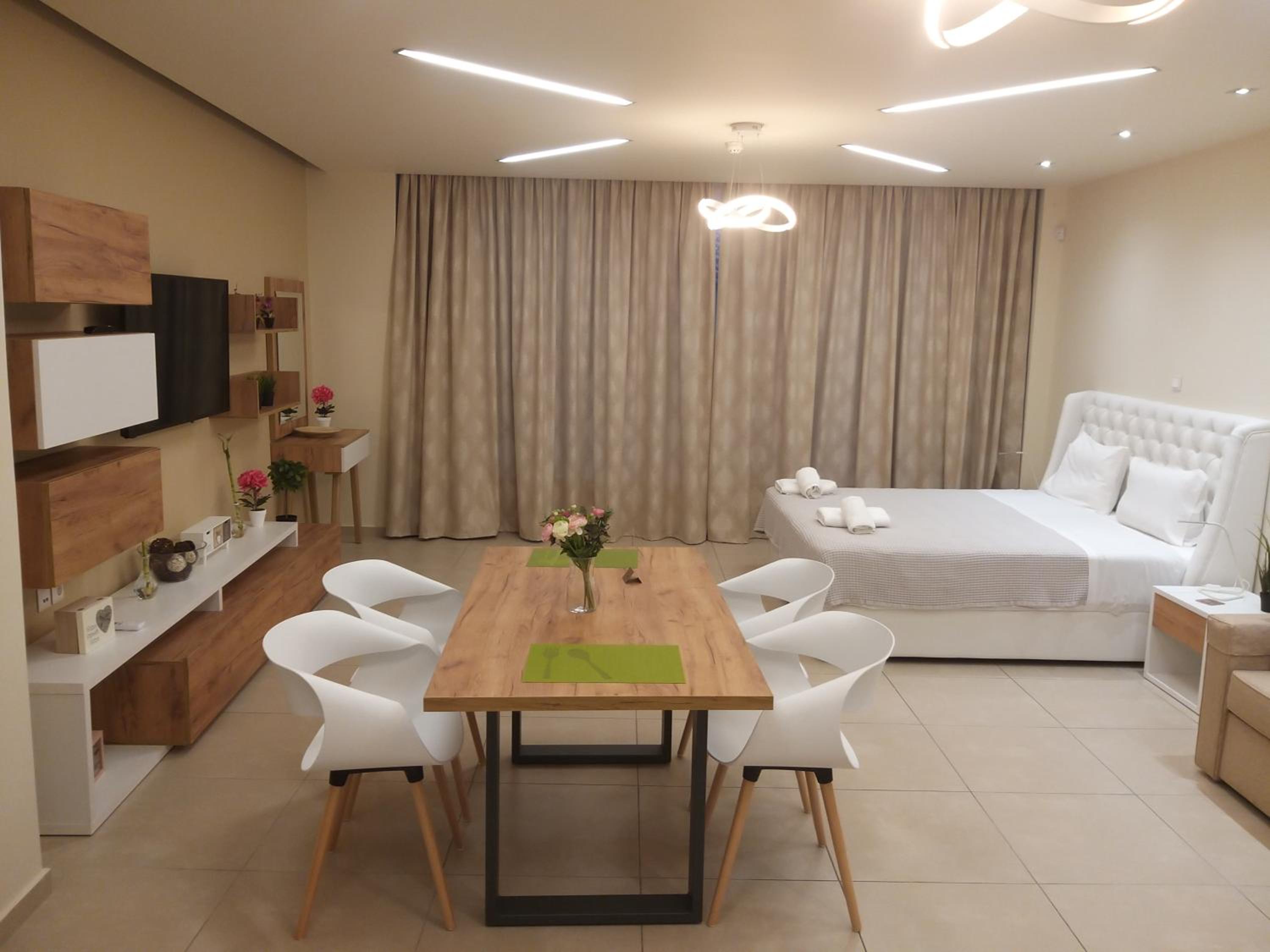 Amazing Apartments @ Monastiraki Subway Station