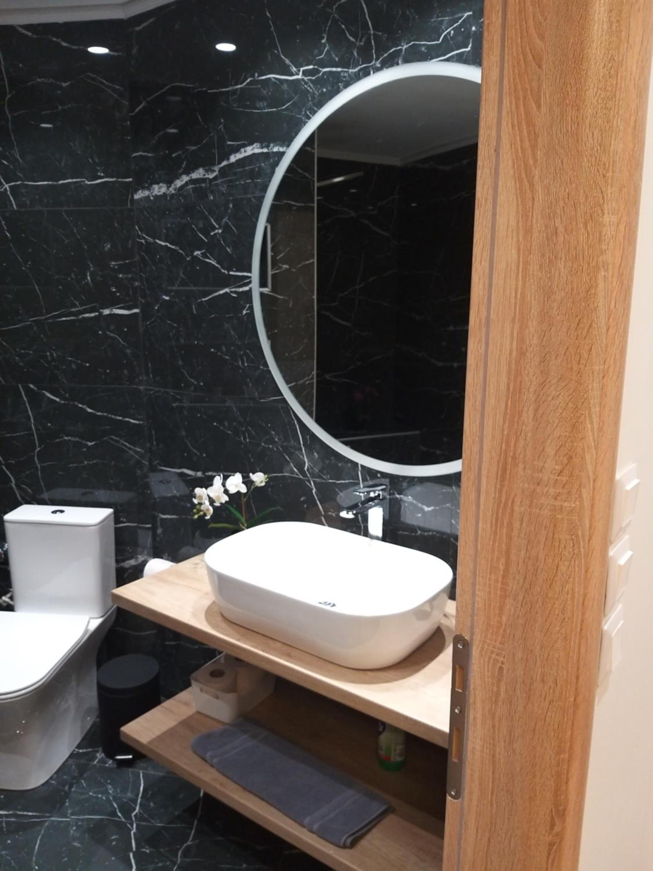 Amazing Apartments @ Monastiraki Subway Station