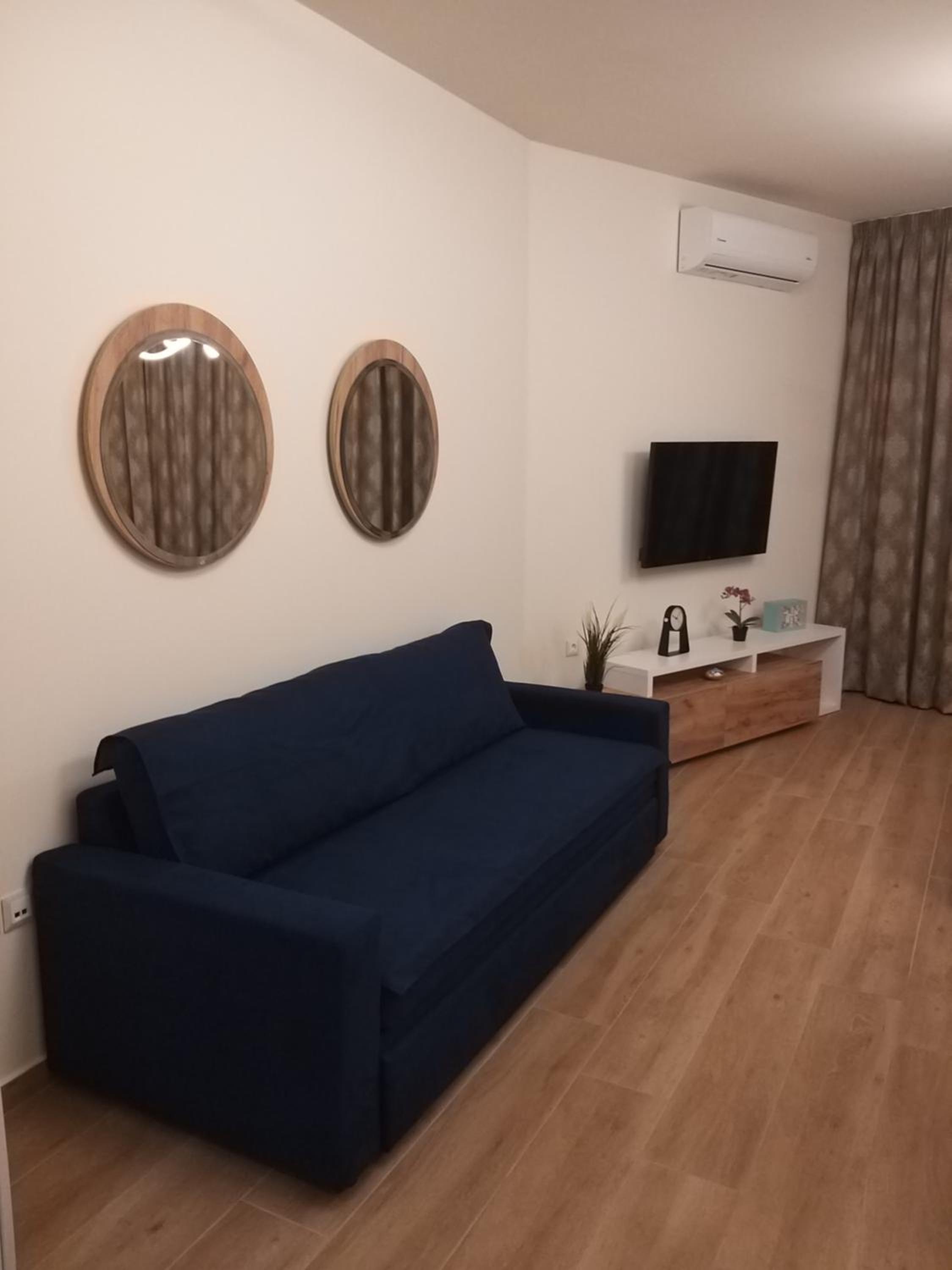 Amazing Apartments @ Monastiraki Subway Station