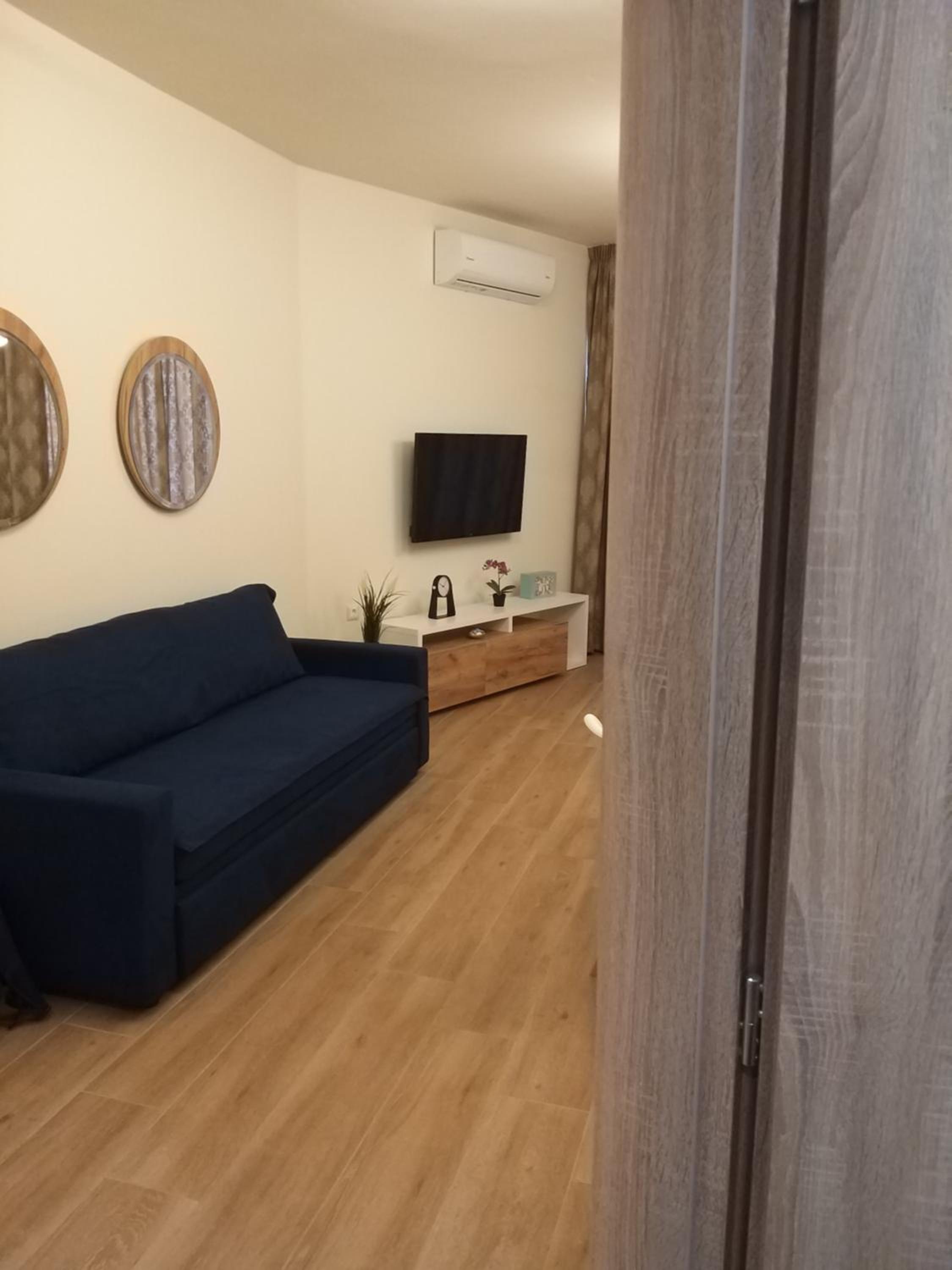 Amazing Apartments @ Monastiraki Subway Station