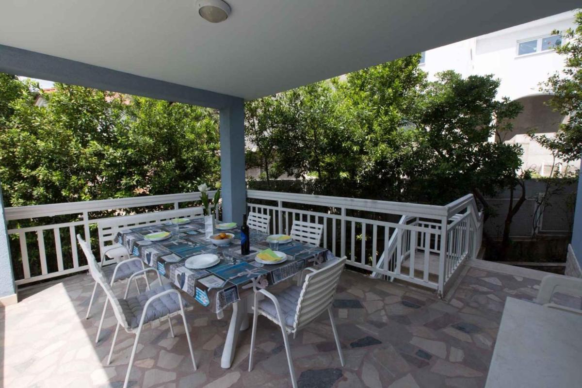 Apartments in Dramalj 39393 view 3