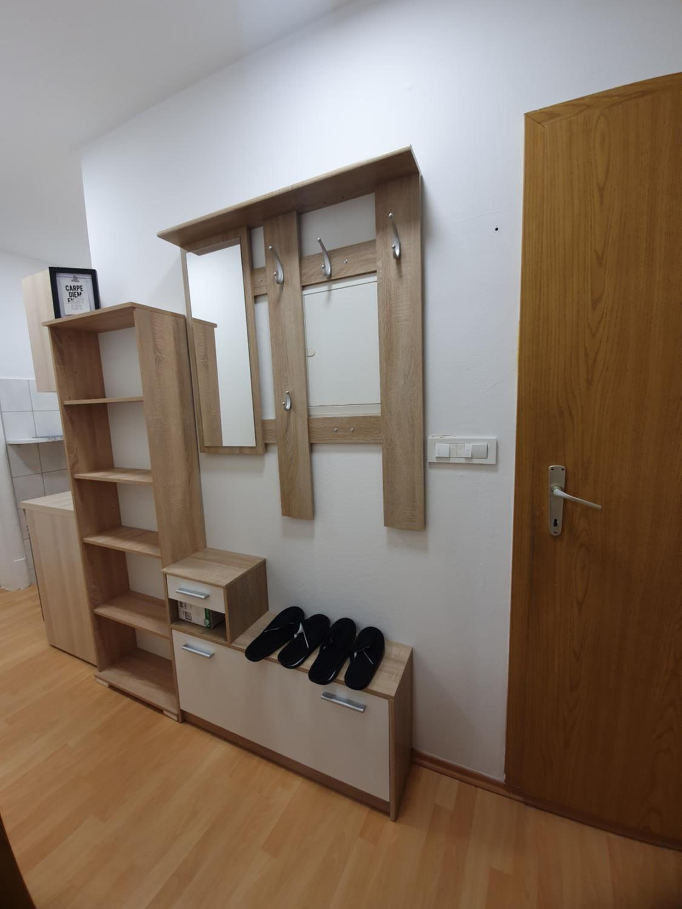 RAILWAY STATION CITY MODERN APARTMENT view 3