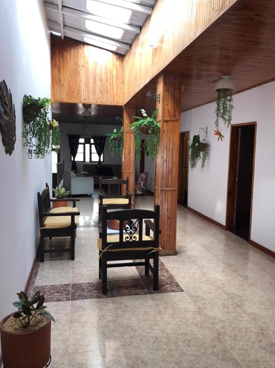 Hermosa Casa en el centro, a 3 cuadras de la Plaza Principal - Excelente ubicación