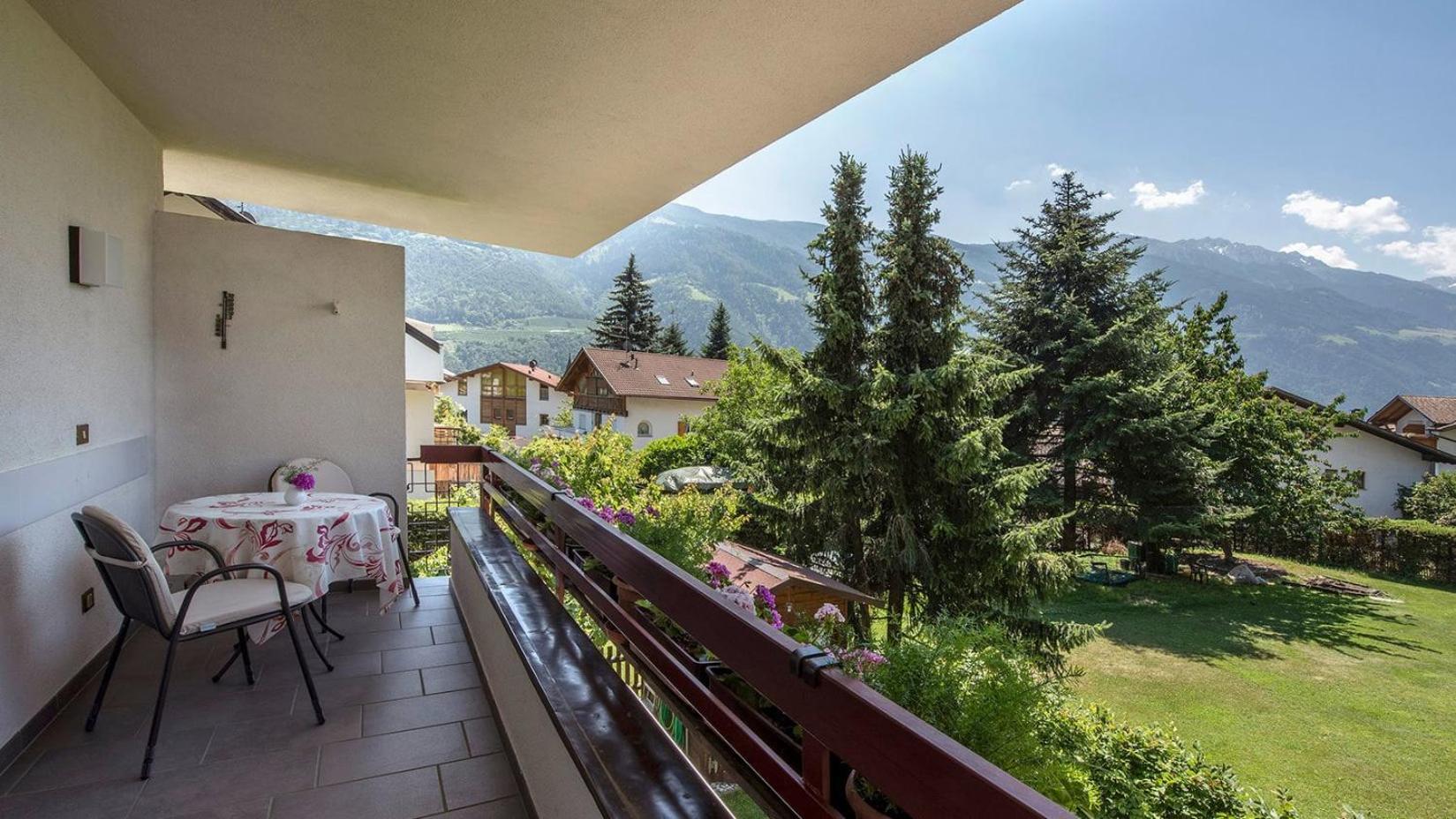 Schnitzer Ferienwohnung Hagebutte
