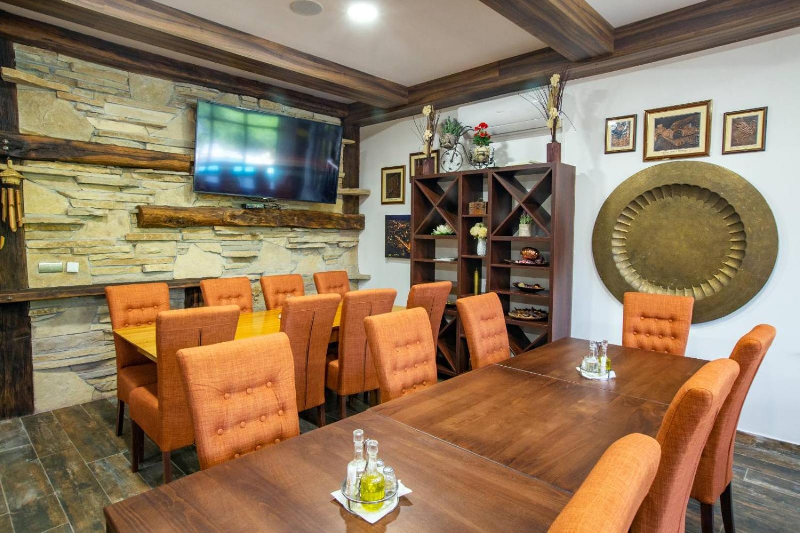 meeting & event spaces