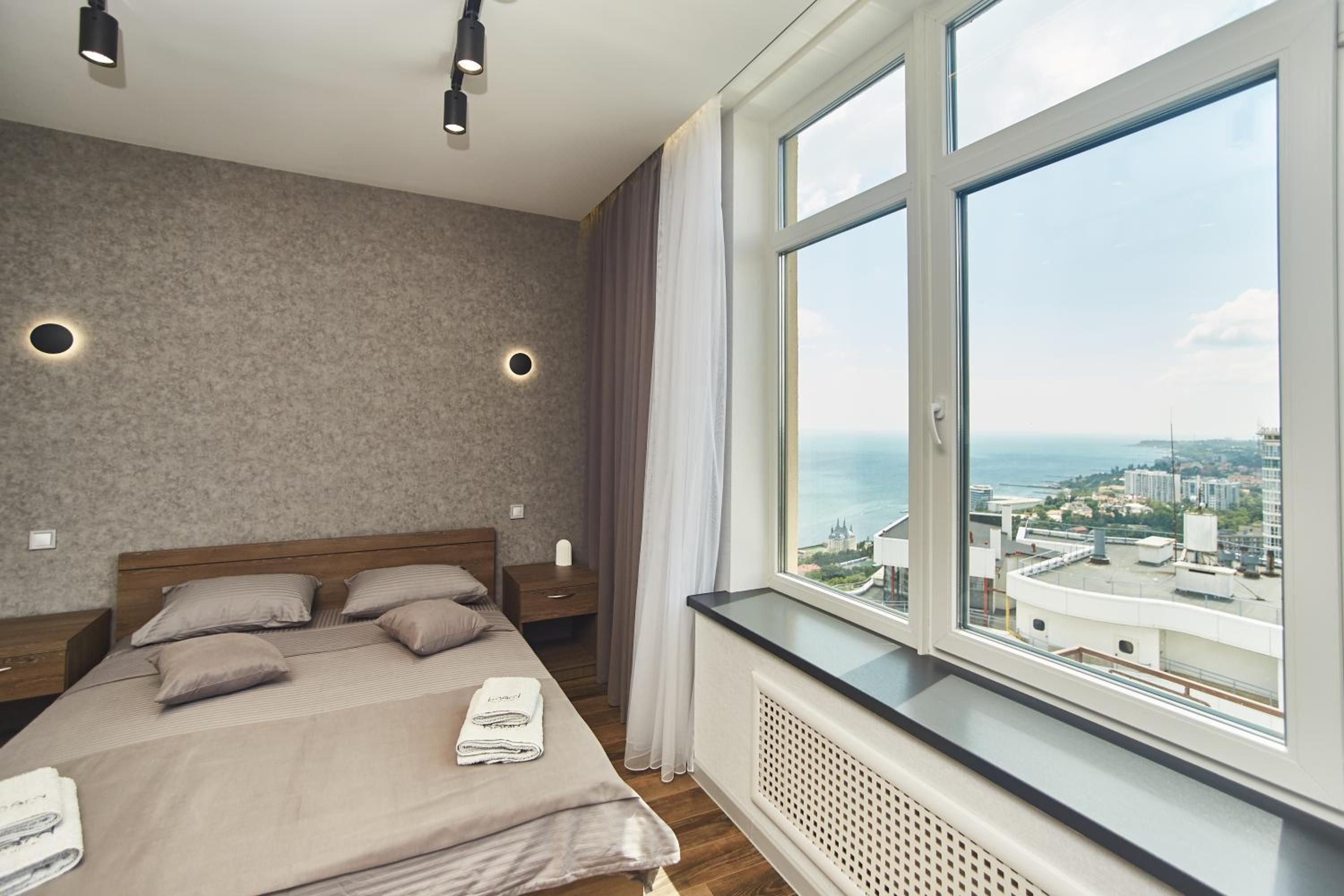Board apart hotel view 4