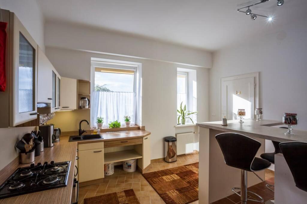 Luxury Air-conditioned Family Apartment Špitálska Old Town view 2