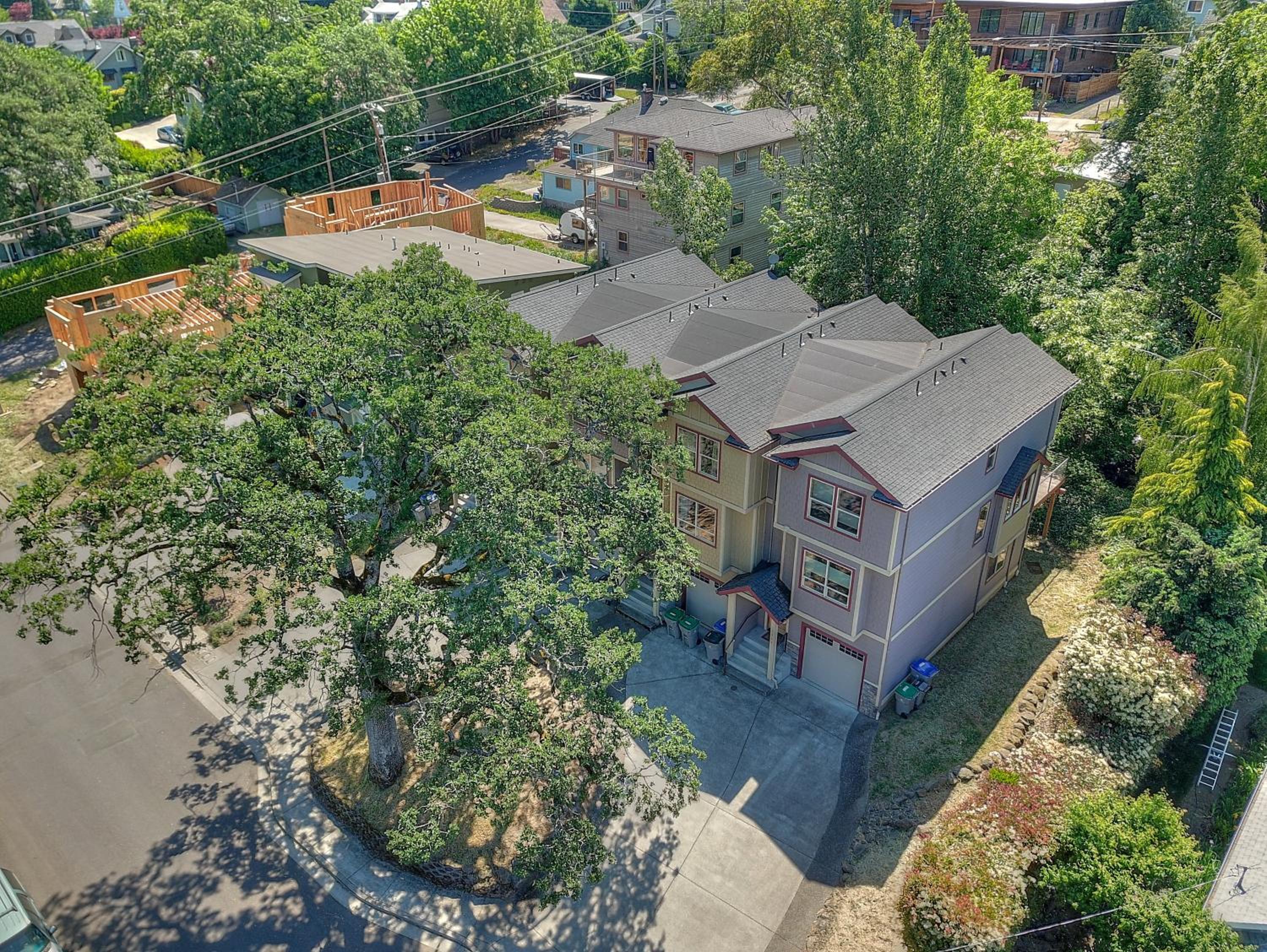 B2 Townhome with BBQ on the Deck