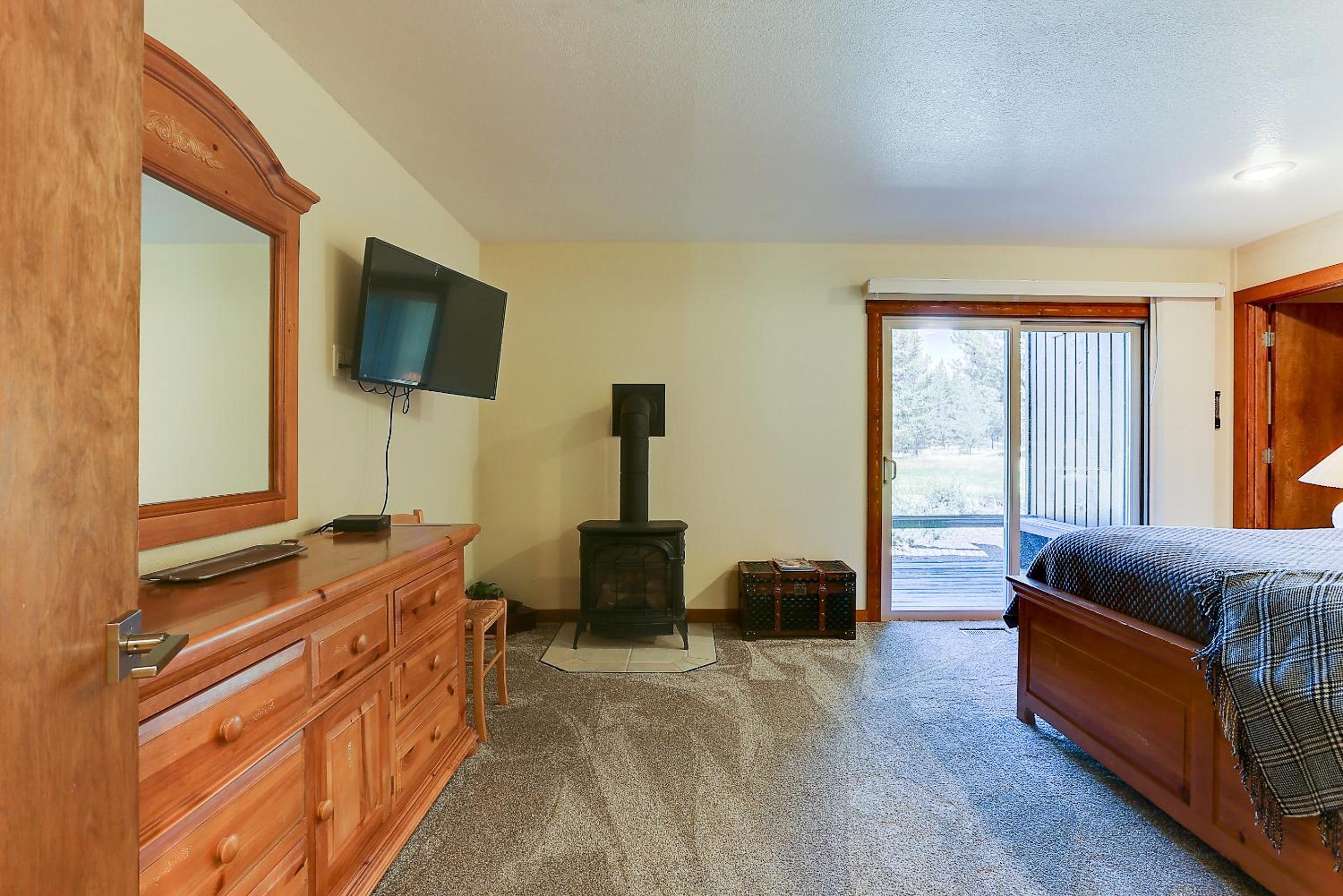 3 Spyglass Home on Meadows Golf Course feature Brand New Hot Tub and Bikes