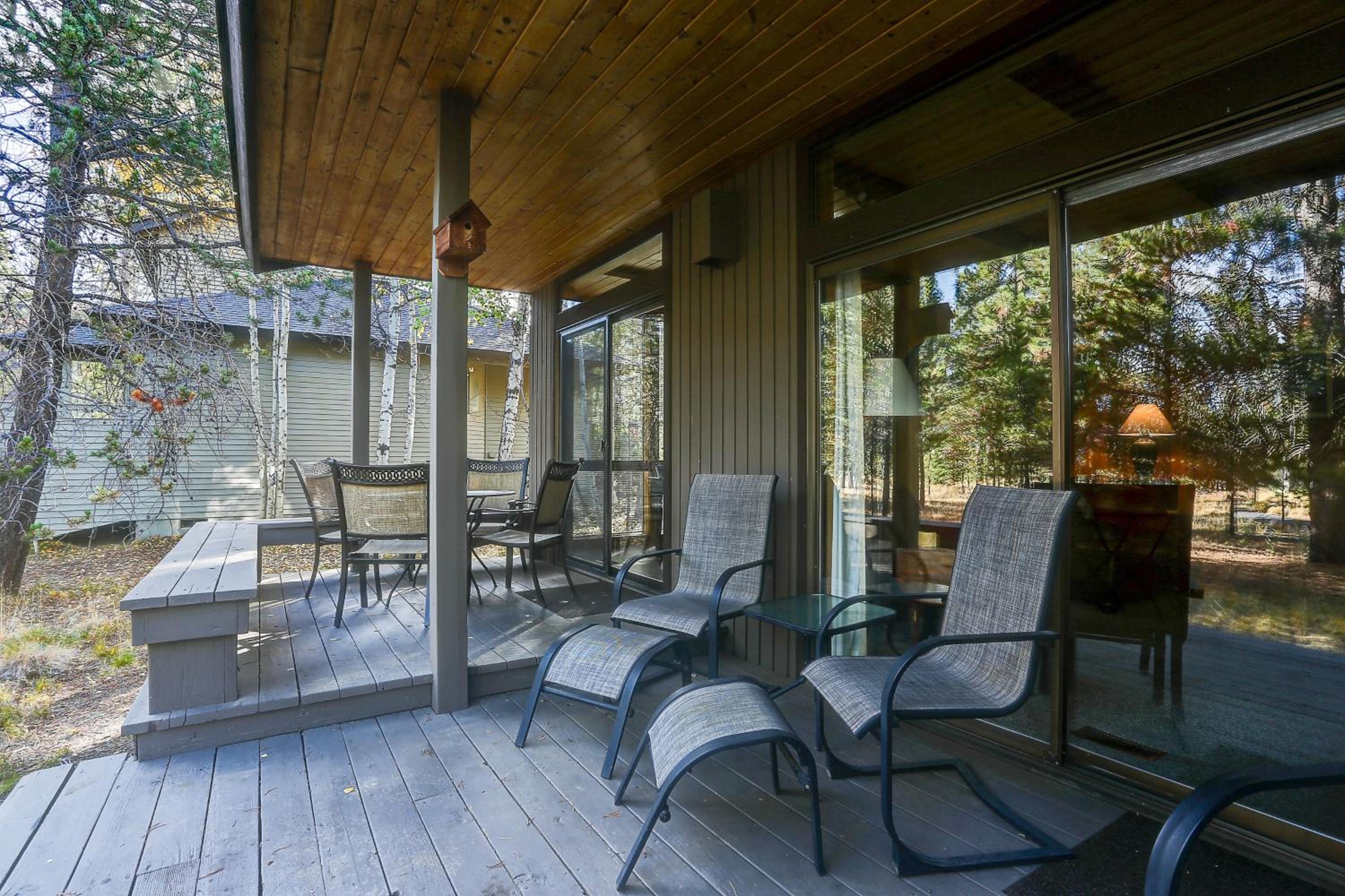 22 Rogue Home with Private Hot Tub, BBQ, and Game Room