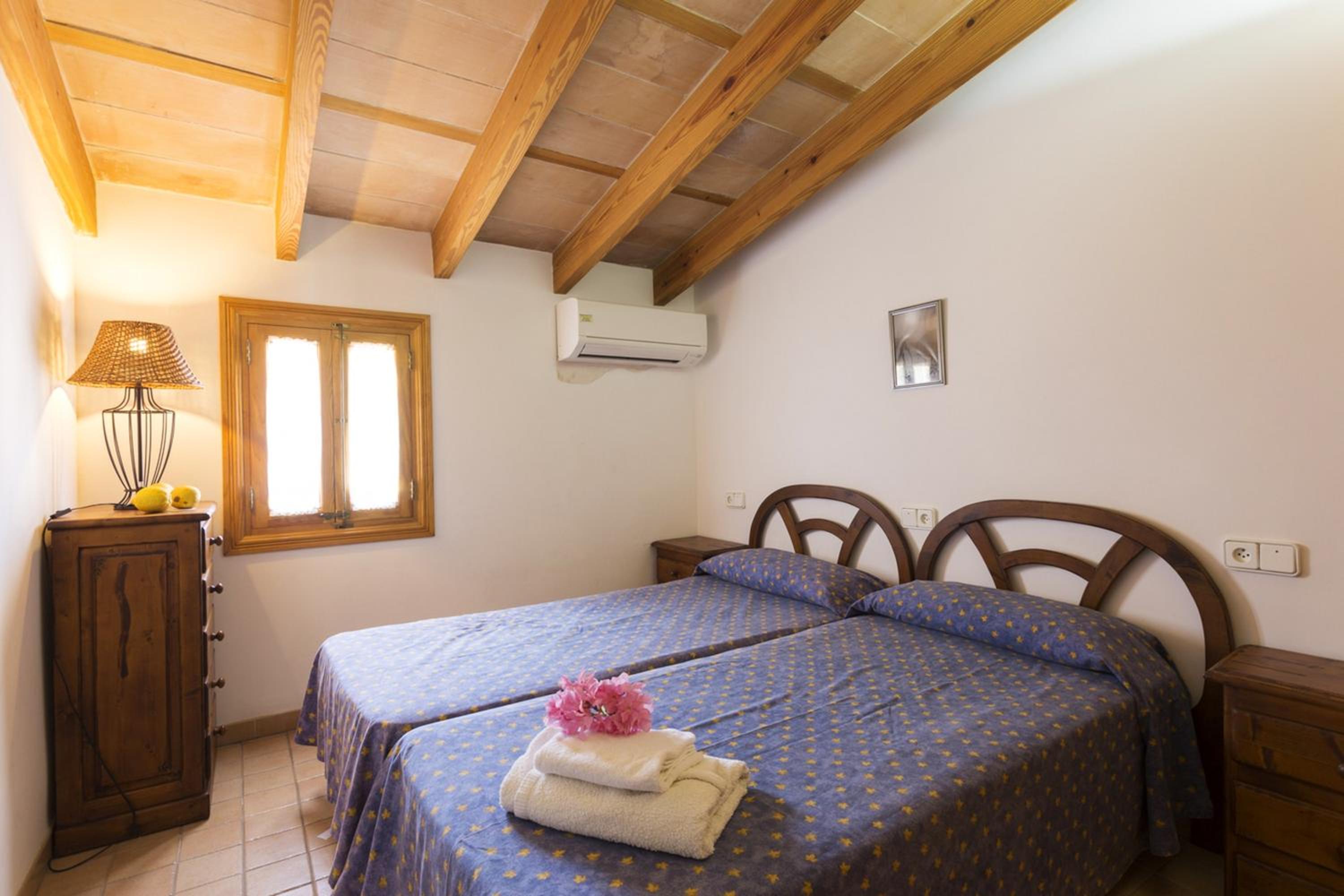 Spacious apartment in Pollenca with mountain view