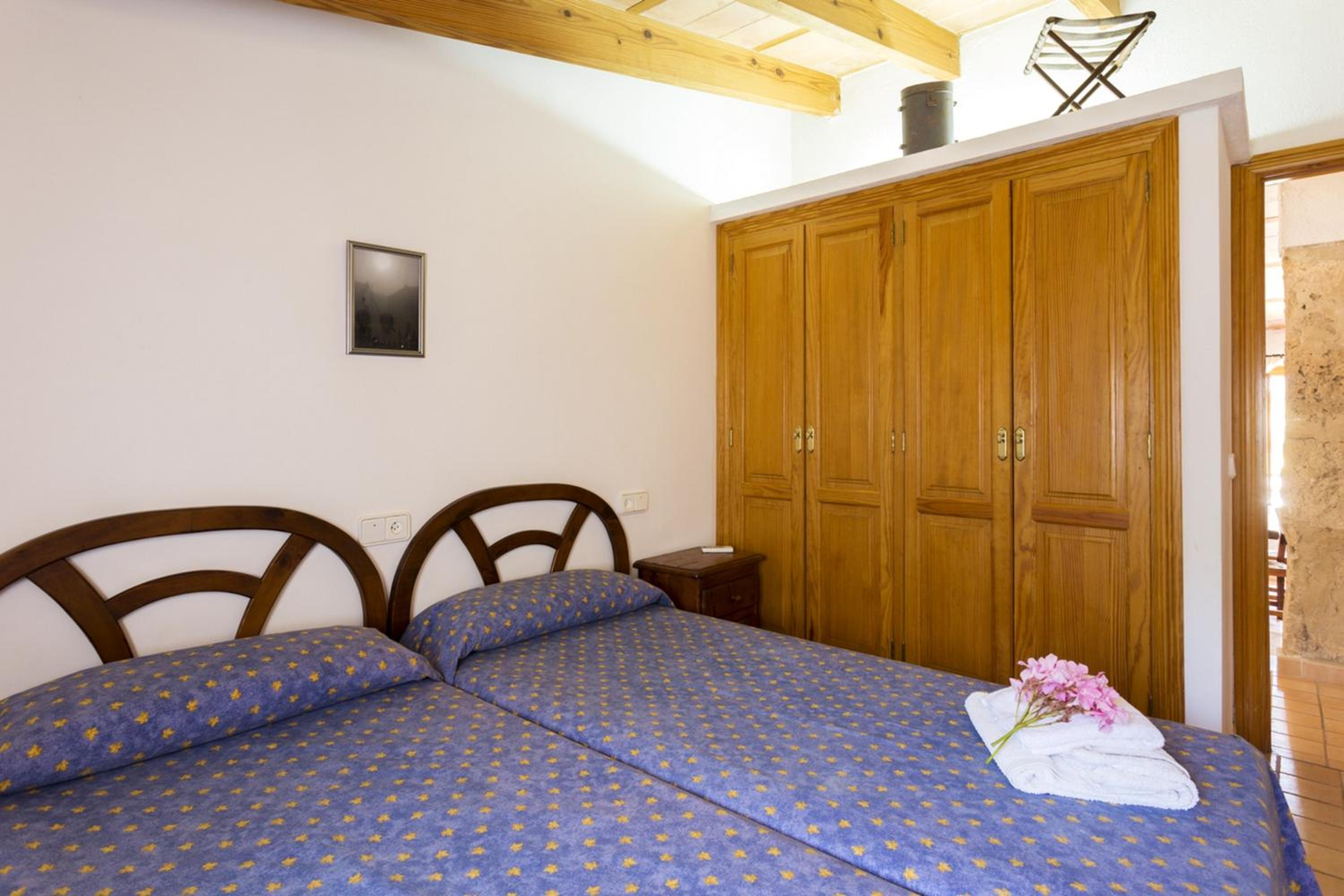 Spacious apartment in Pollenca with mountain view