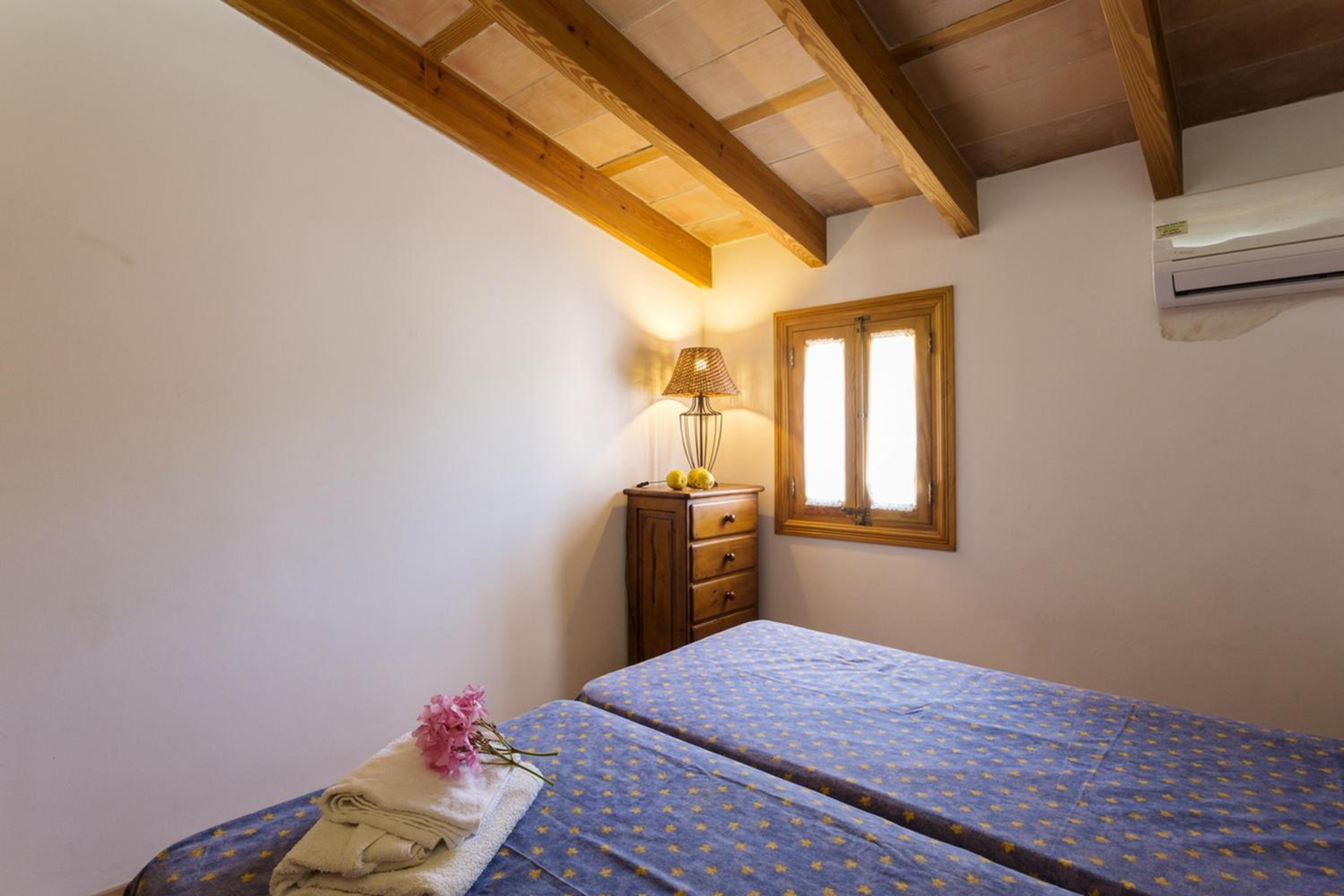 Spacious apartment in Pollenca with mountain view