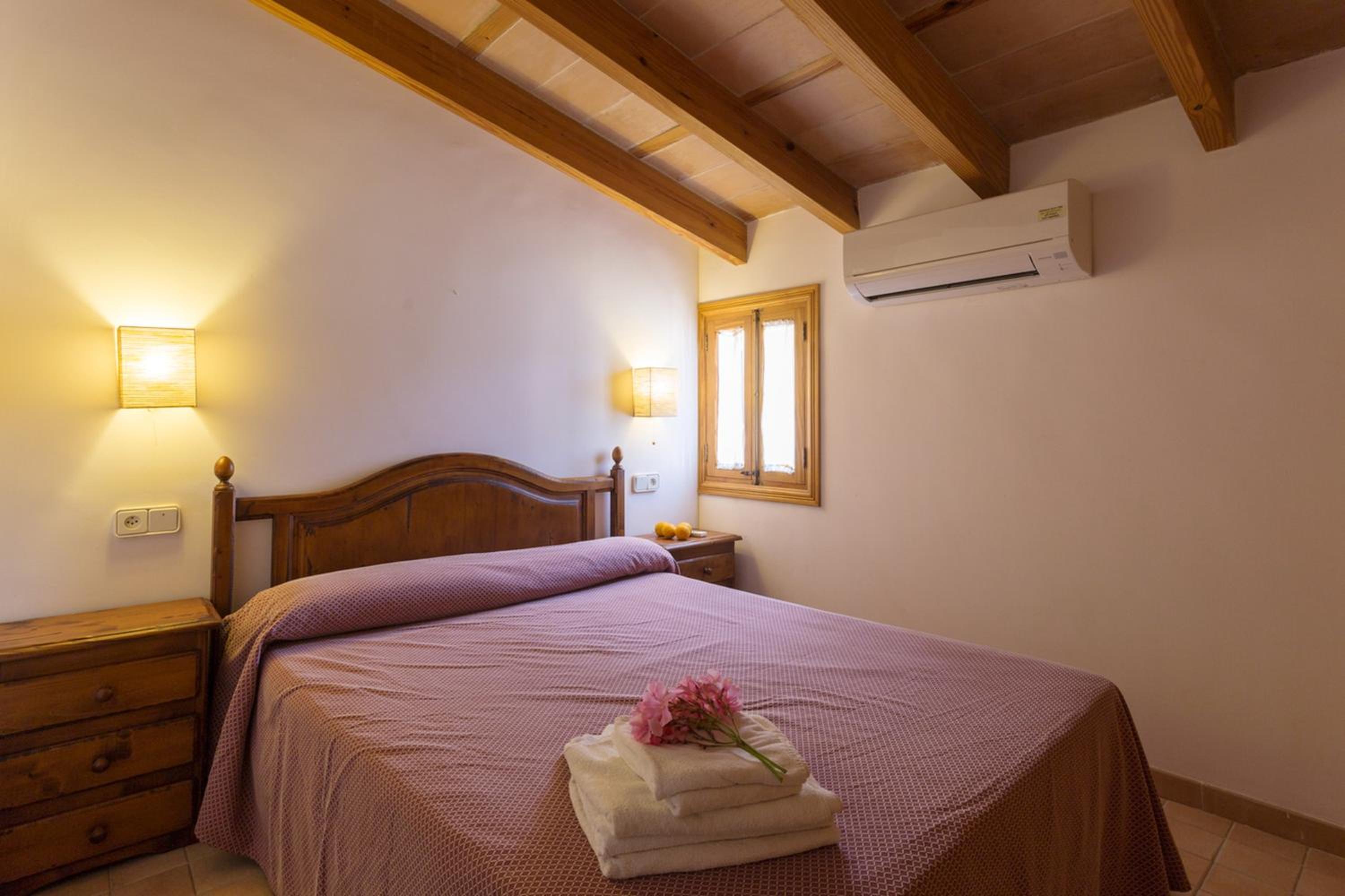 Spacious apartment in Pollenca with mountain view