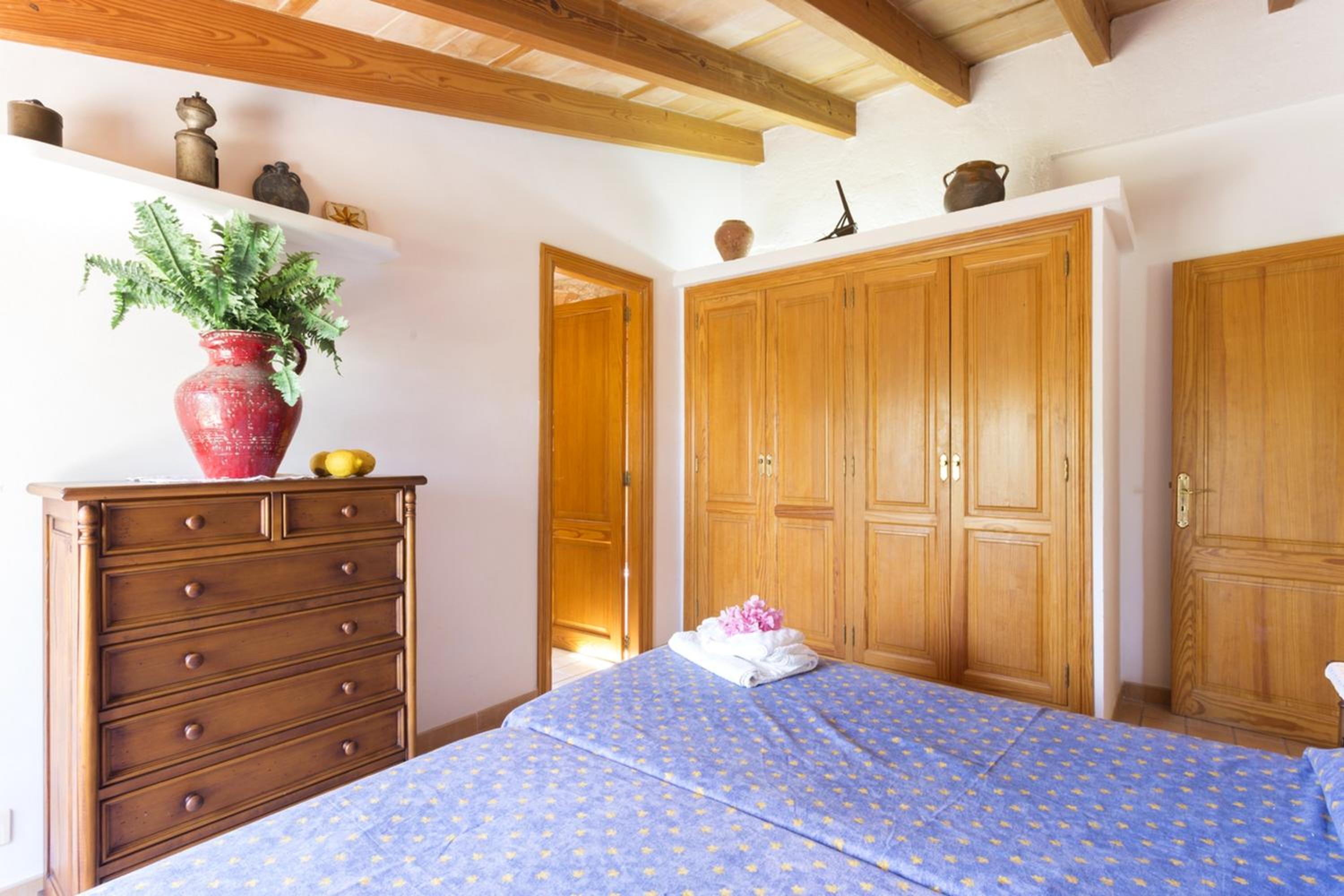 Spacious apartment in Pollenca with mountain view
