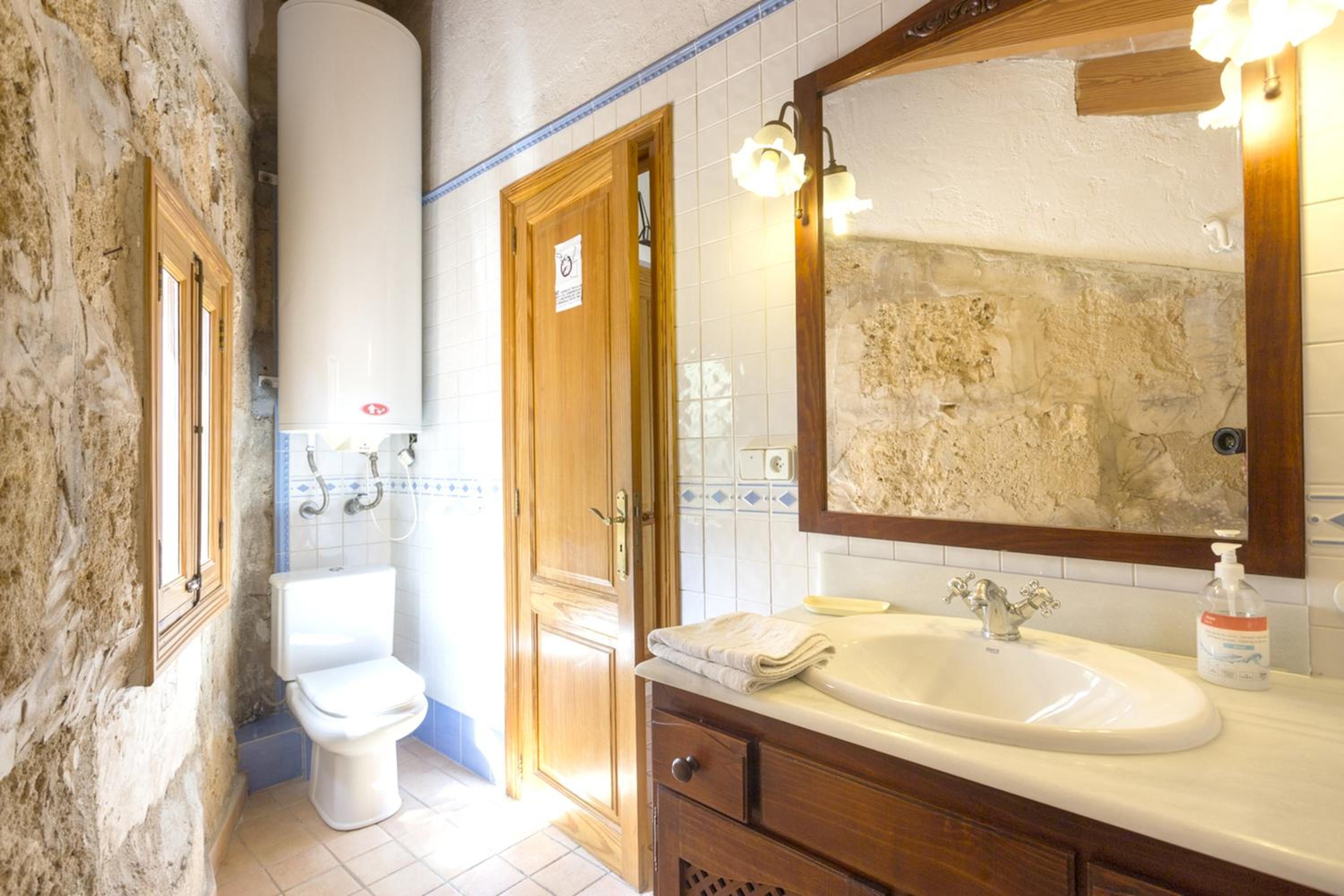 Spacious apartment in Pollenca with mountain view