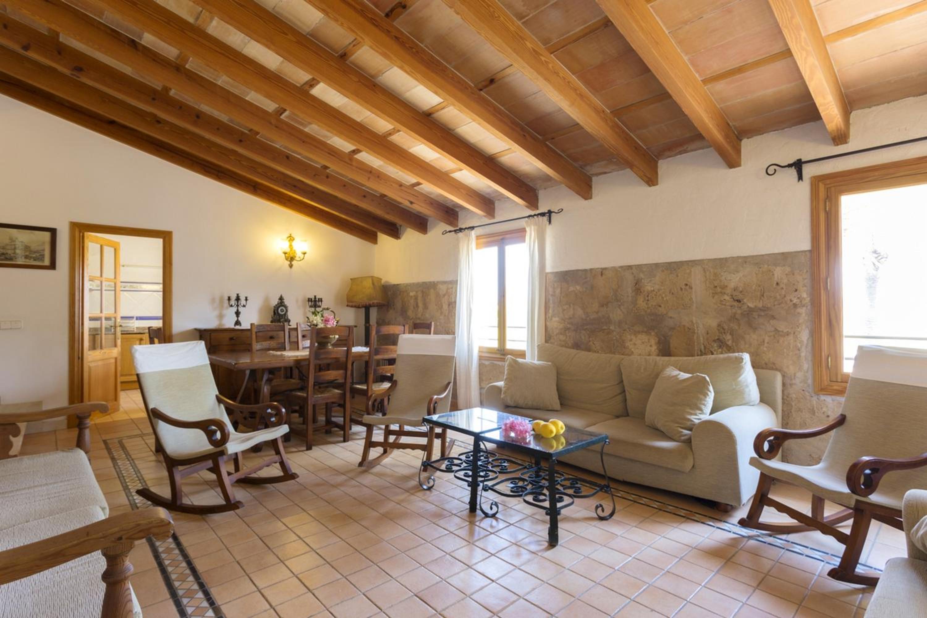 Spacious apartment in Pollenca with mountain view