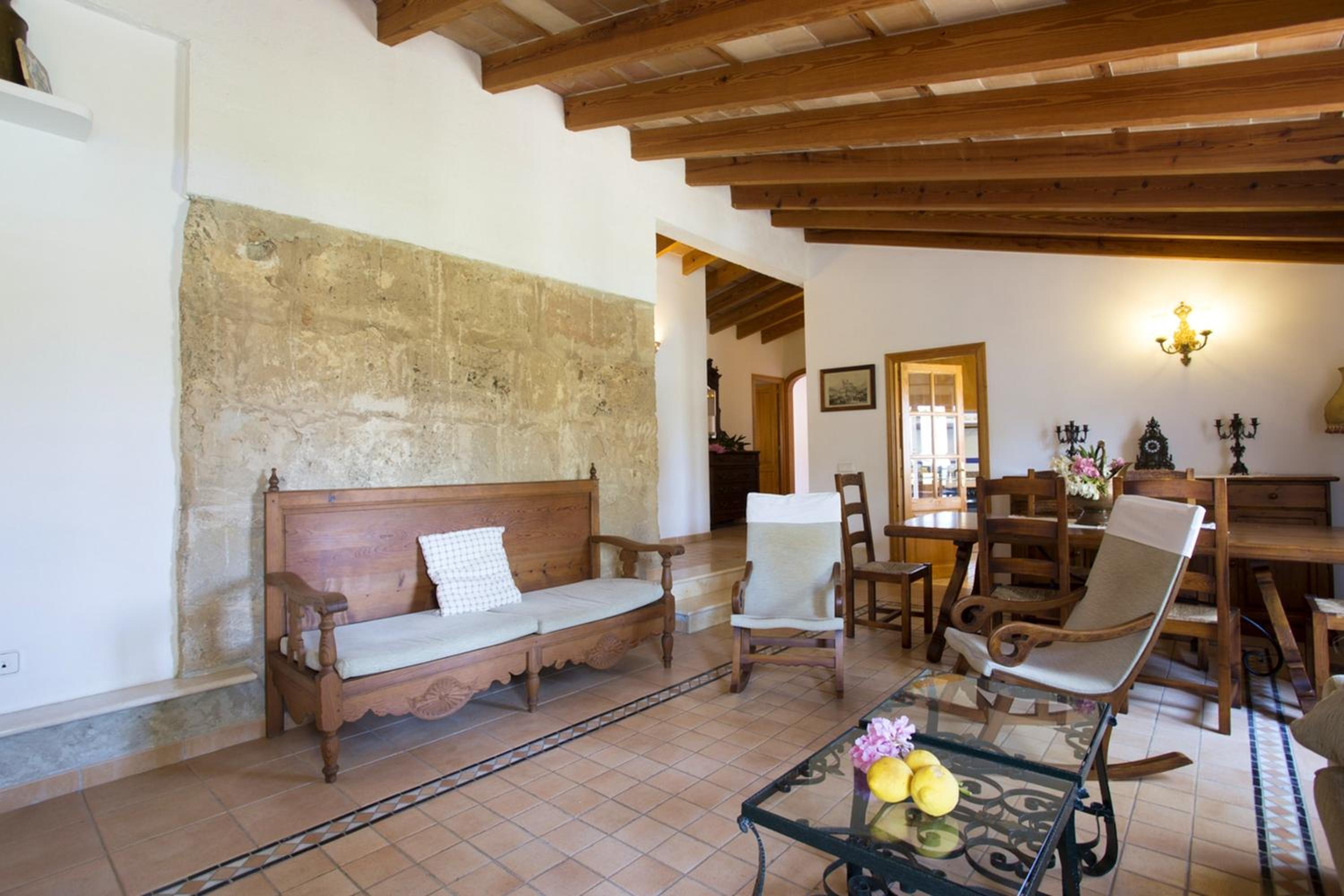 Spacious apartment in Pollenca with mountain view