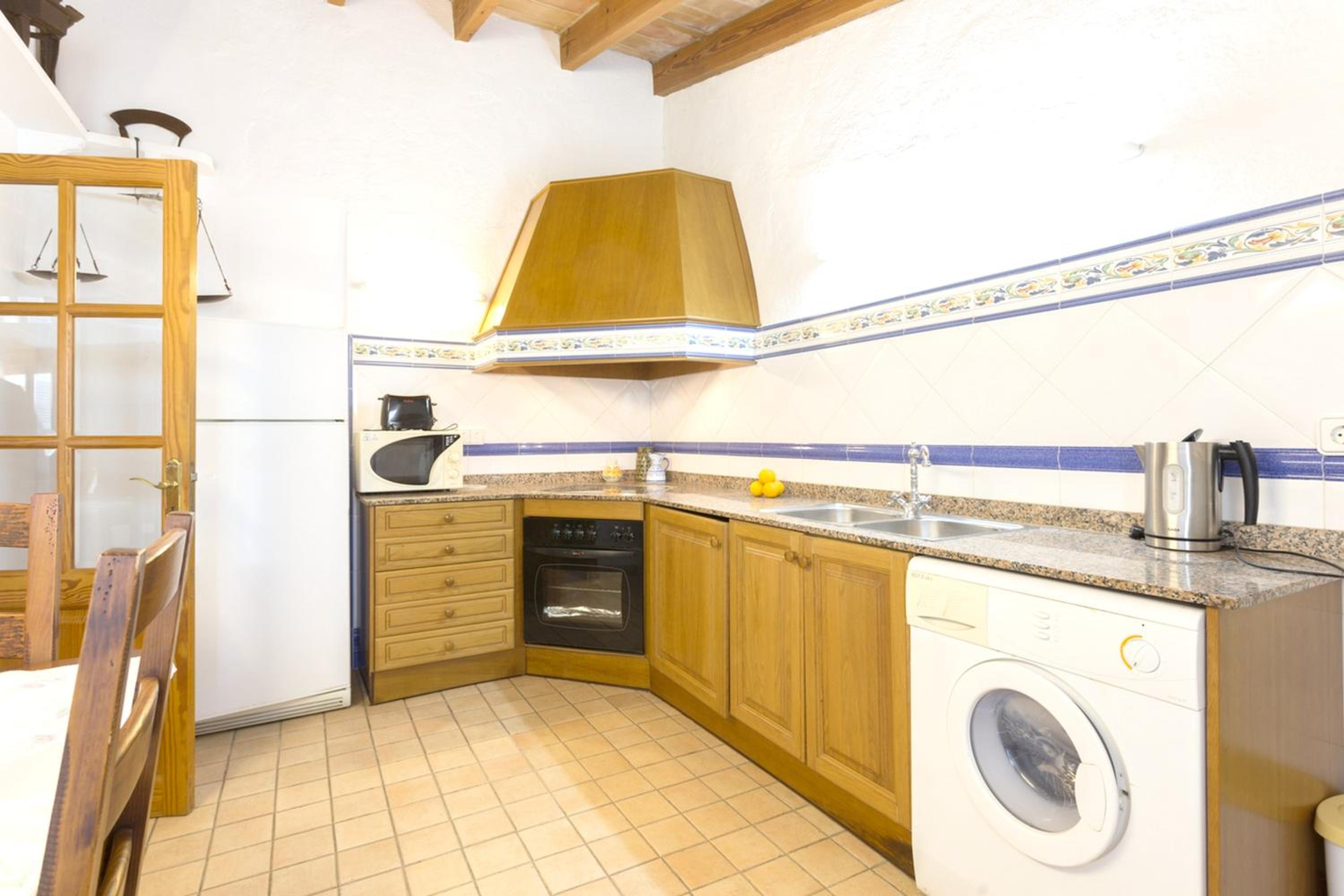 Spacious apartment in Pollenca with mountain view