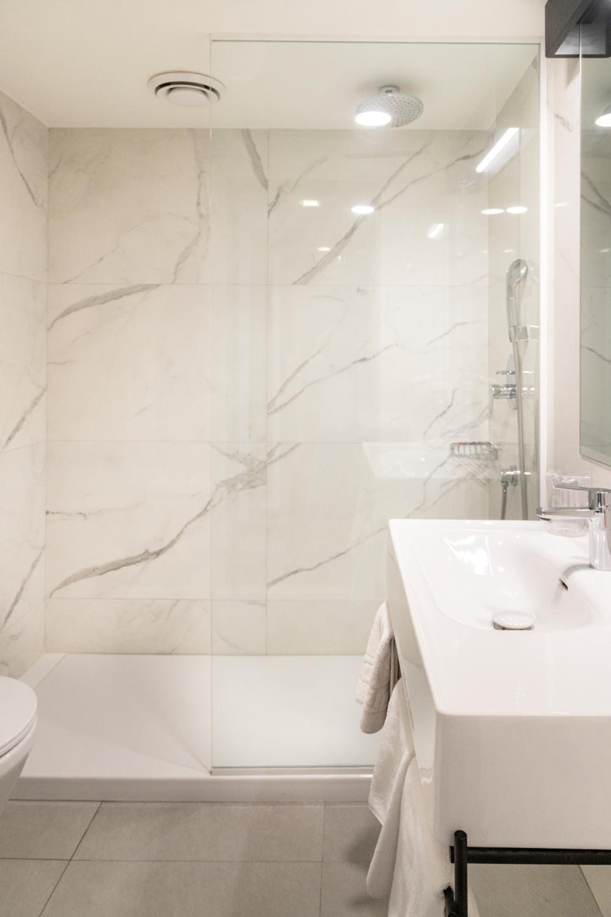 Blanca Otel - Image 21